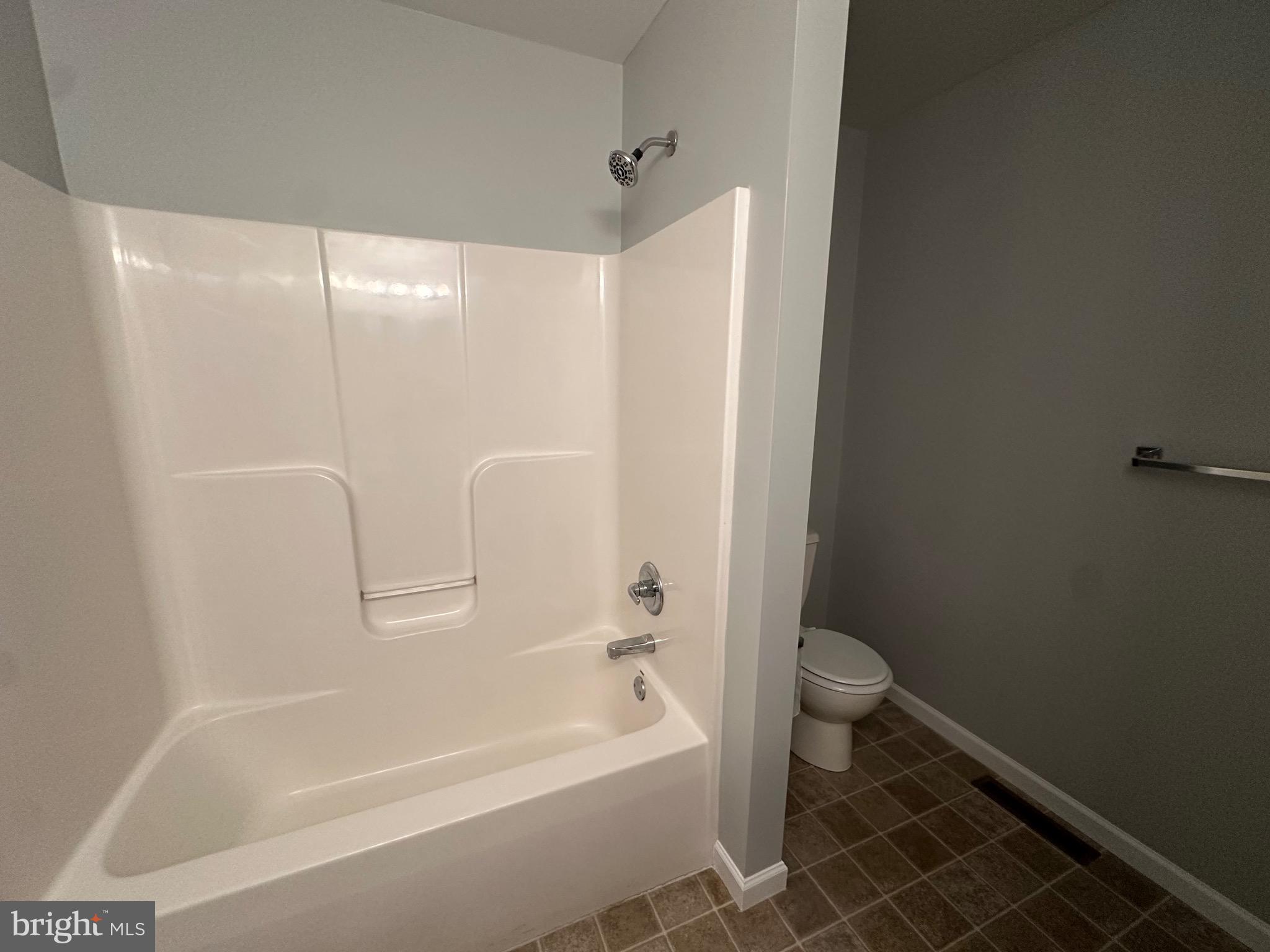 THE VILLAS - Residential Lease