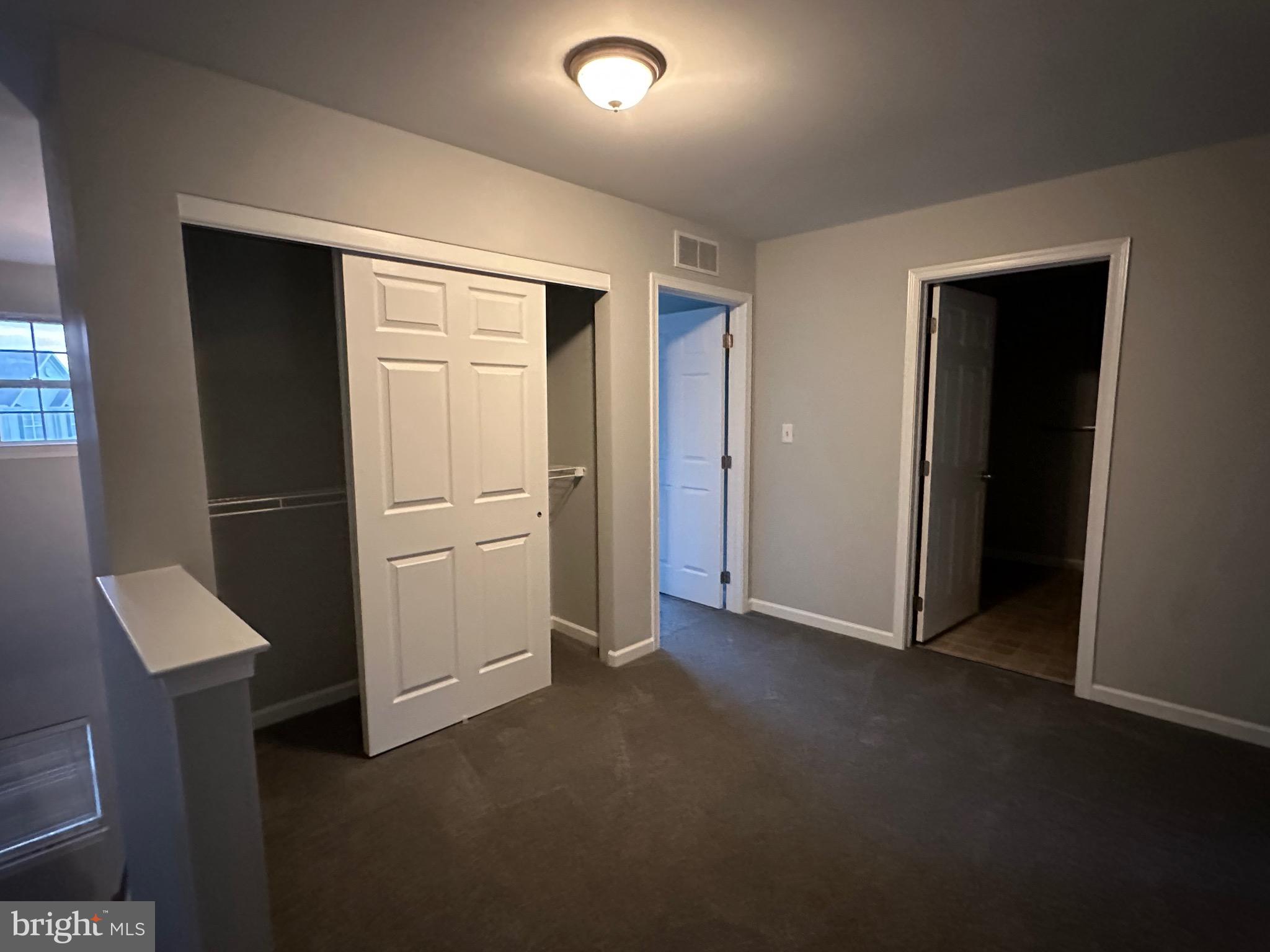 THE VILLAS - Residential Lease