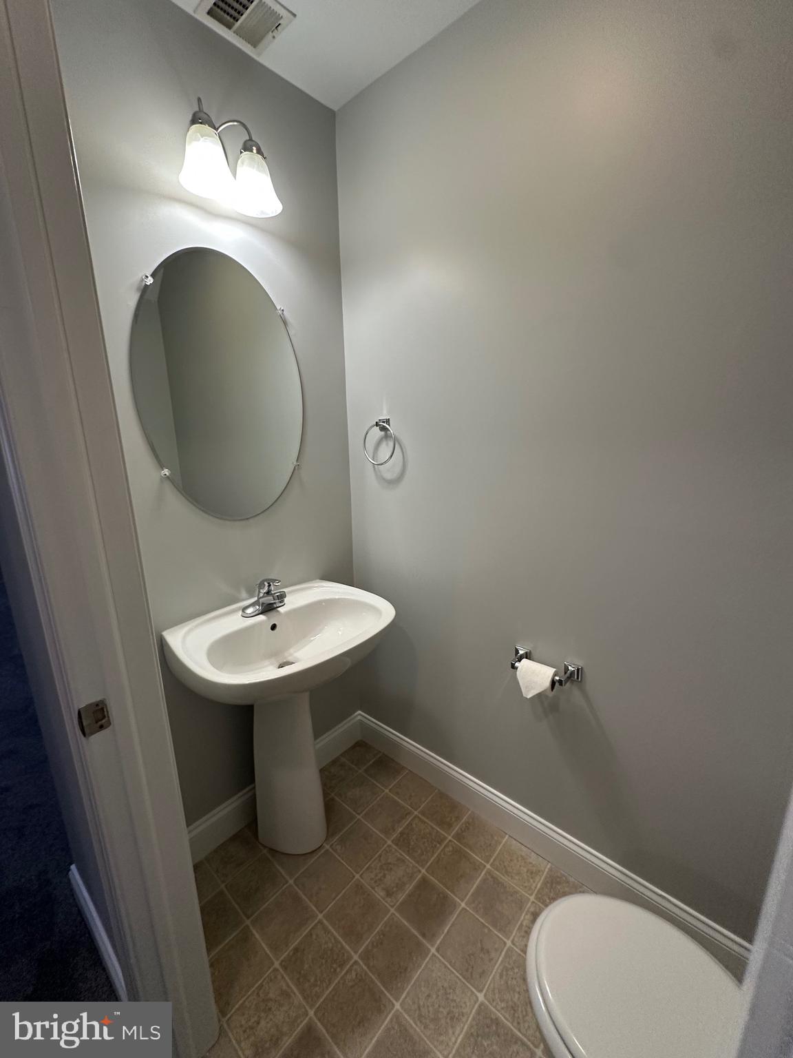 THE VILLAS - Residential Lease