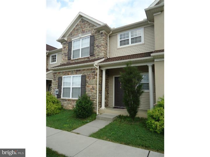 THE VILLAS - Residential Lease