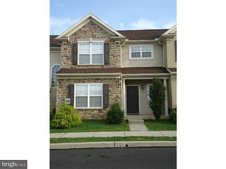 THE VILLAS - Residential Lease