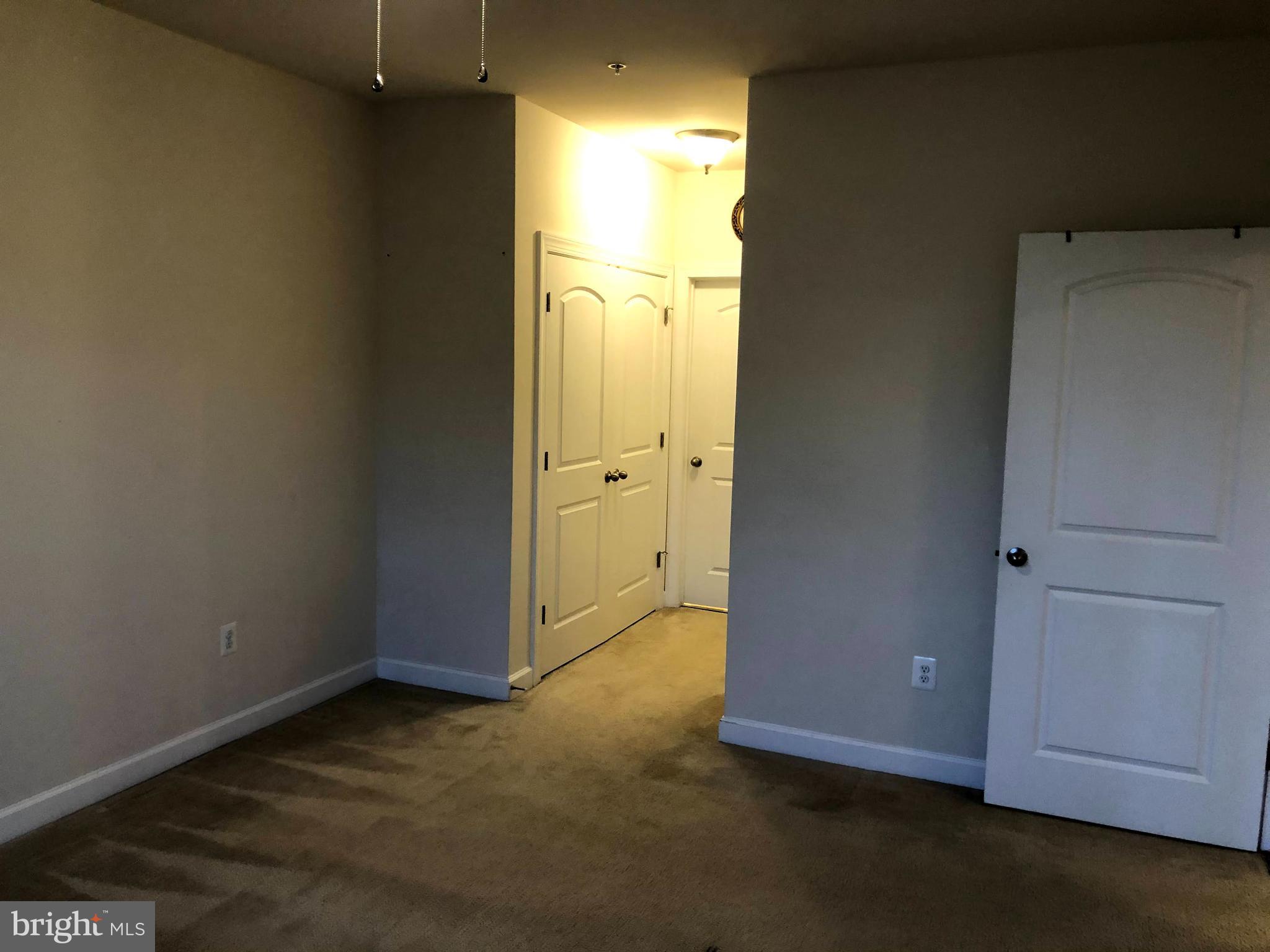 DISCOVERY SQUARE - Residential Lease