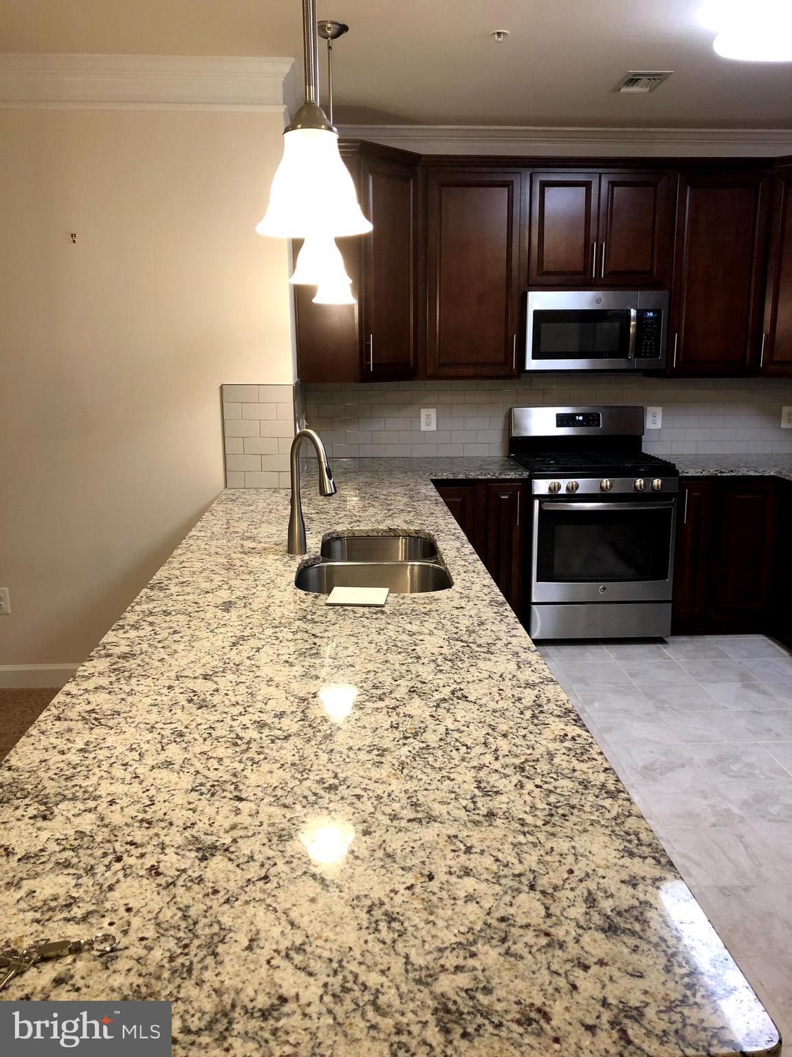 DISCOVERY SQUARE - Residential Lease