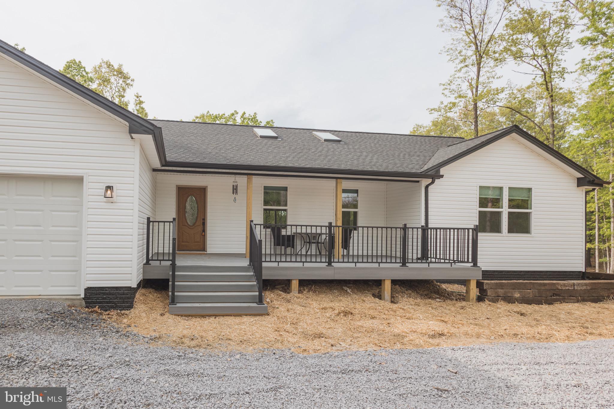 131 EMERALD LANE