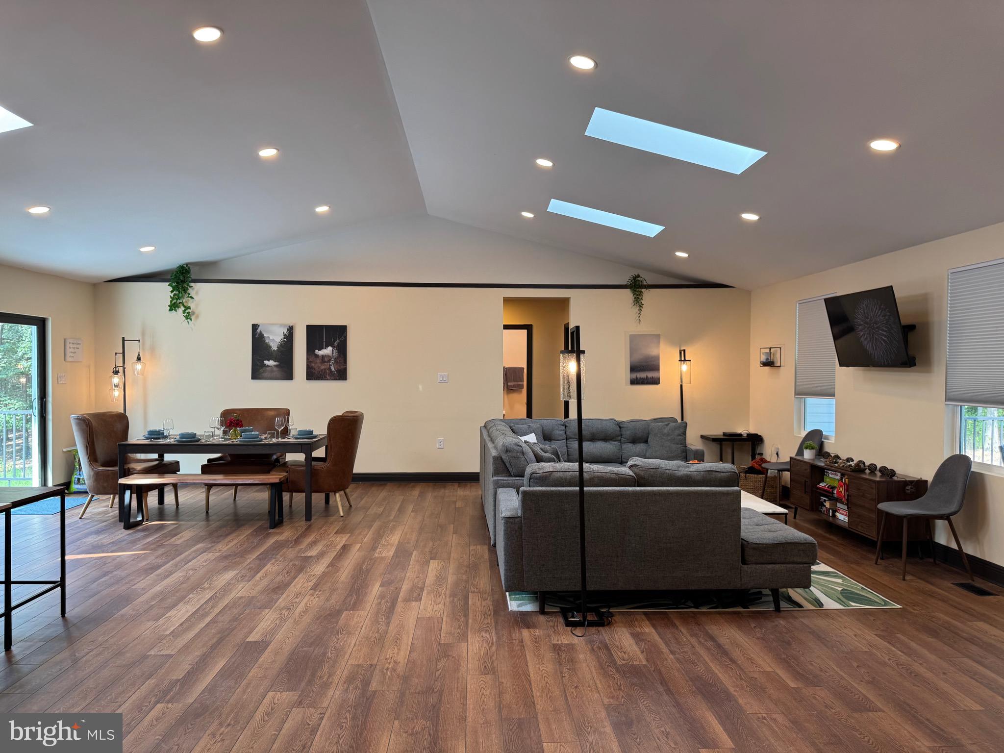 GREENWOODS - Residential