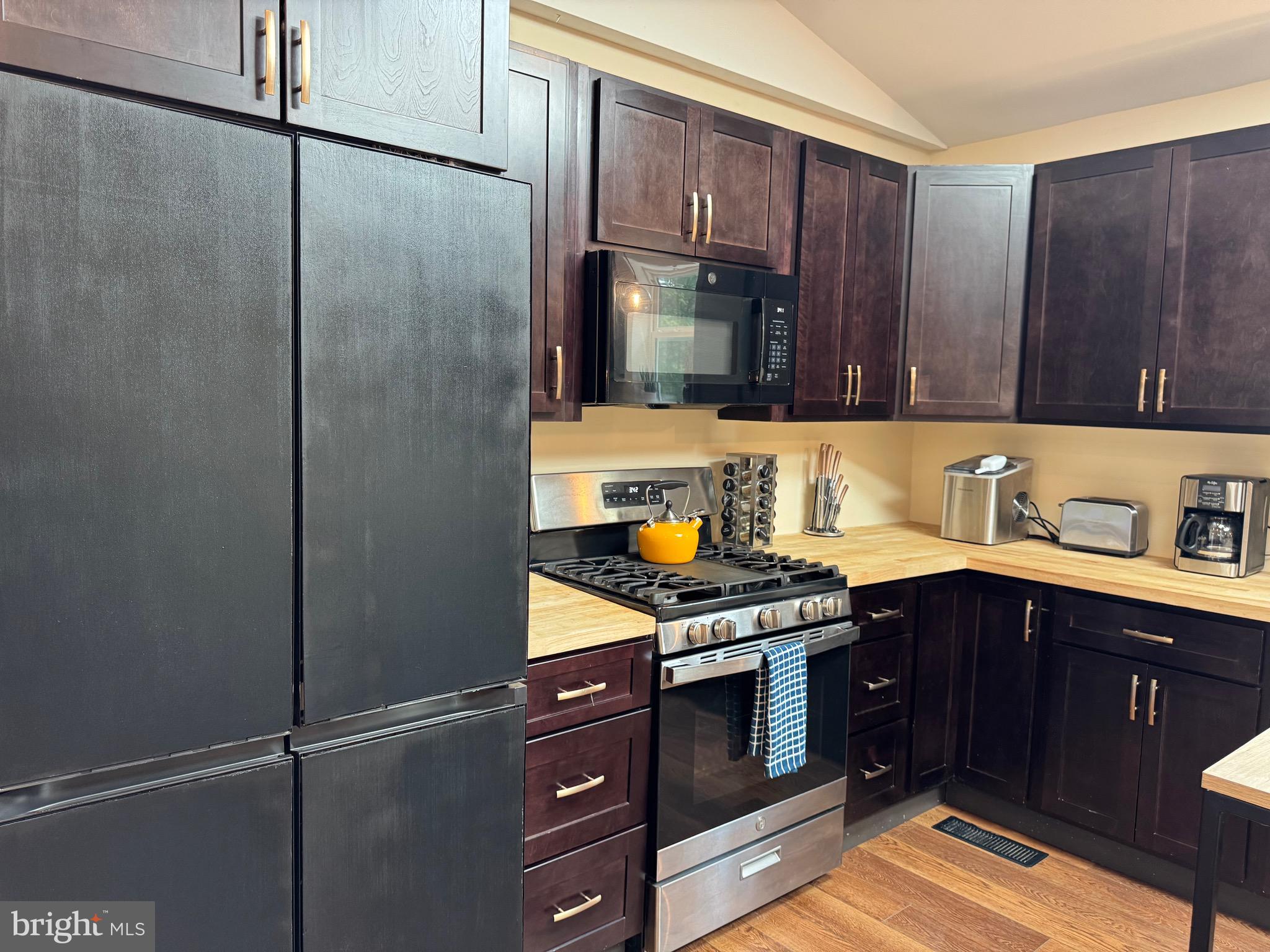 GREENWOODS - Residential