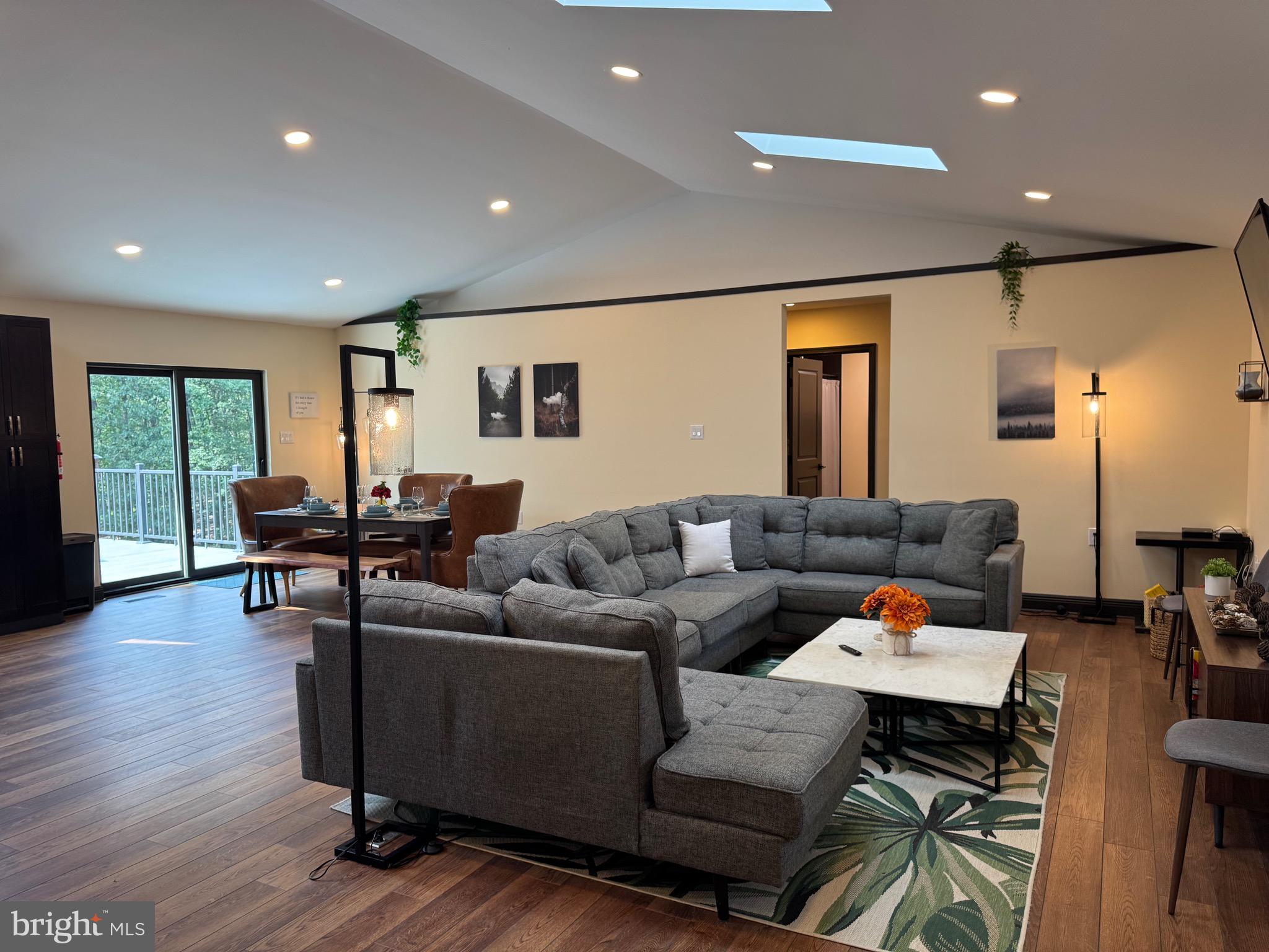 GREENWOODS - Residential