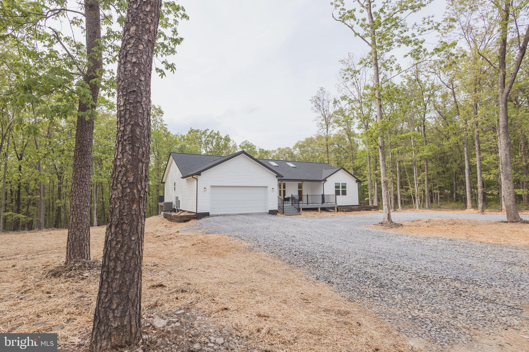 131 EMERALD LANE