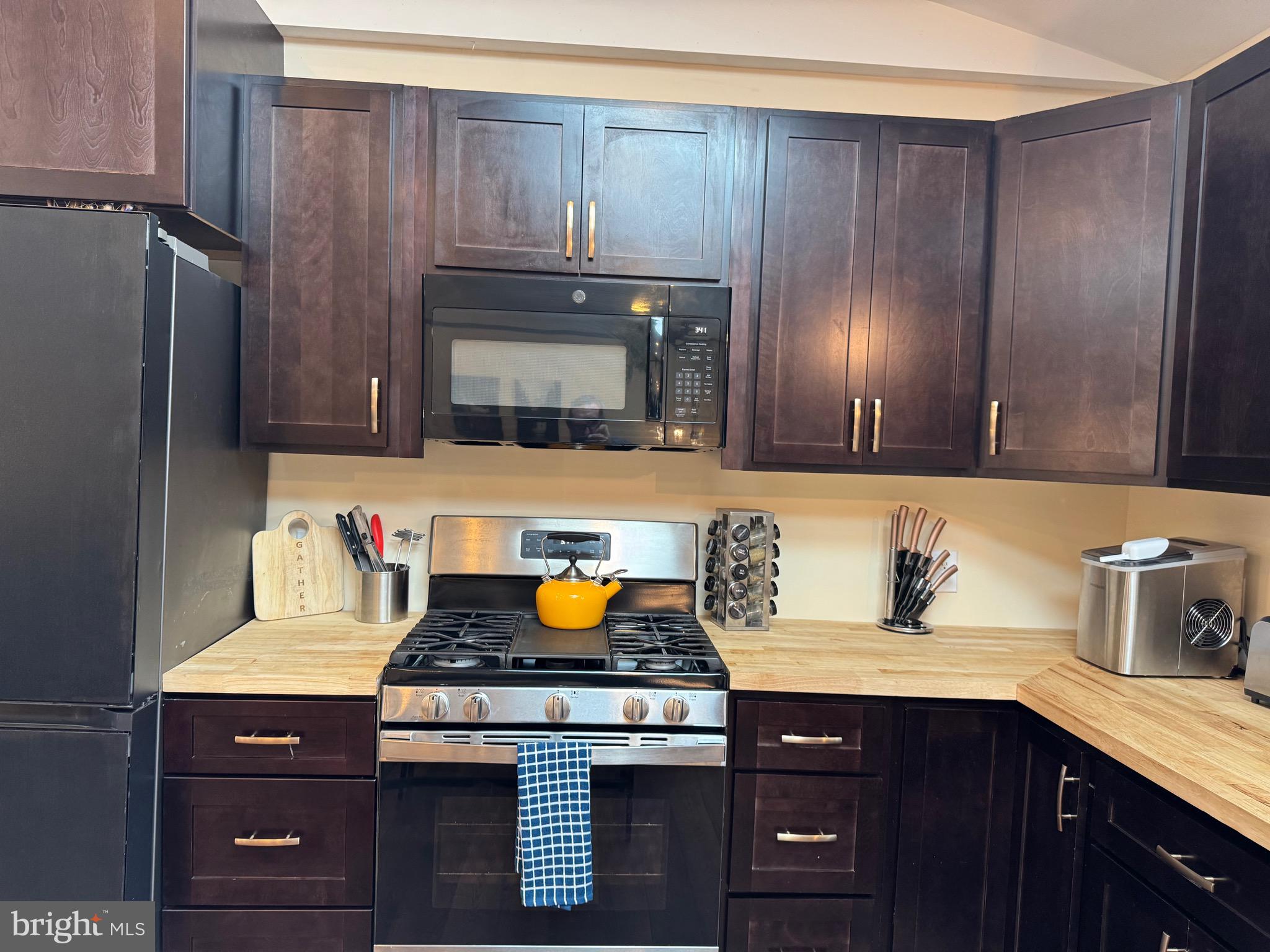 GREENWOODS - Residential