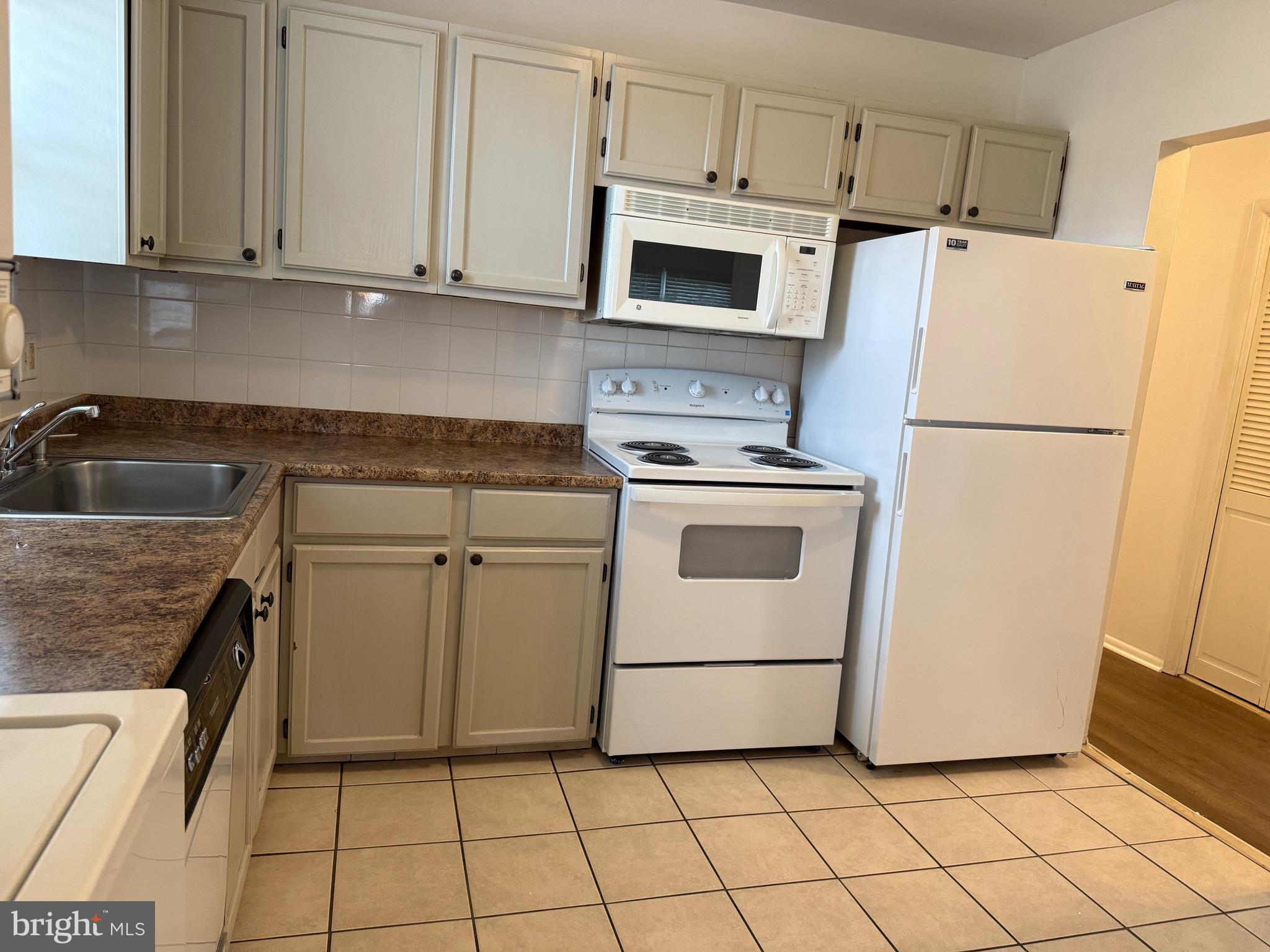 23 FLORENCE TOLLGATE 6