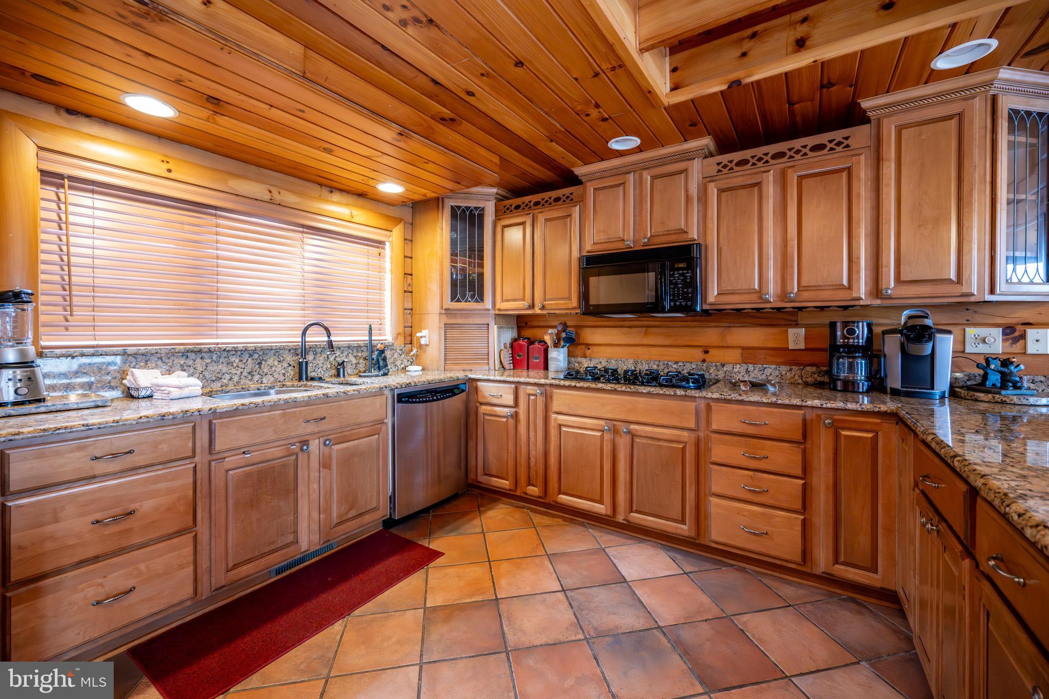 SANDY SHORES - Residential