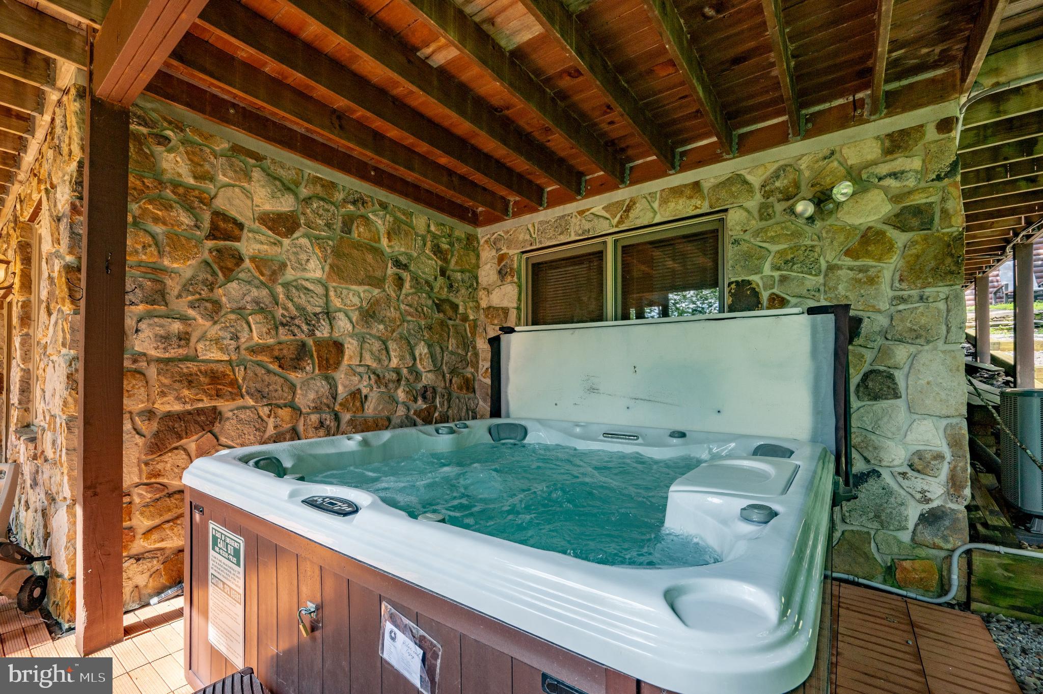 SANDY SHORES - Residential