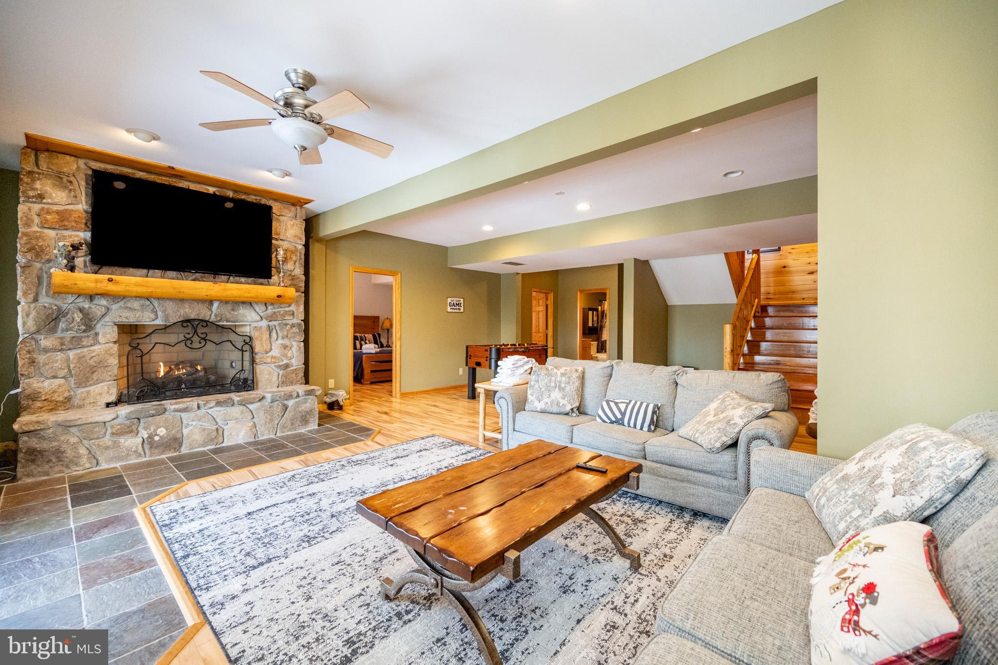 SANDY SHORES - Residential