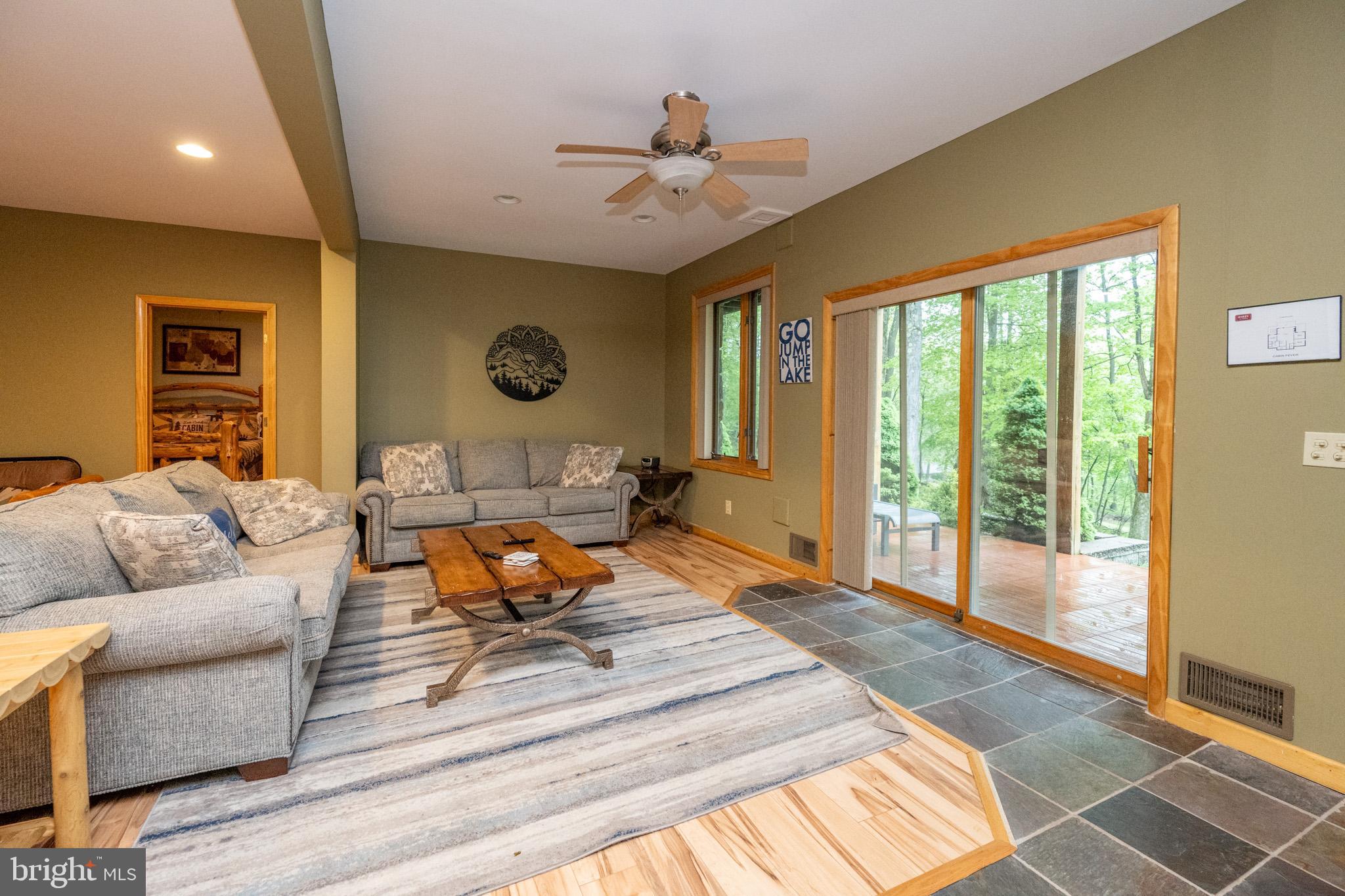 SANDY SHORES - Residential