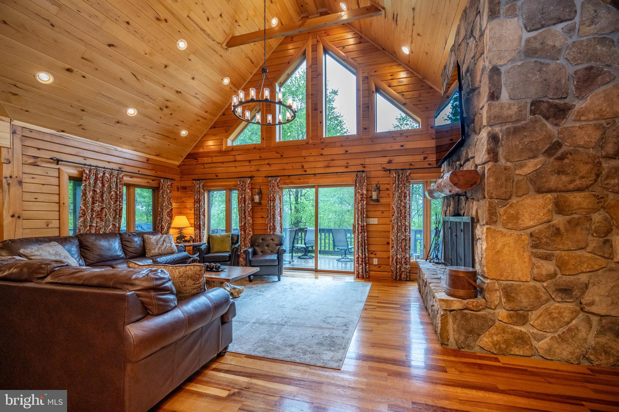 SANDY SHORES - Residential