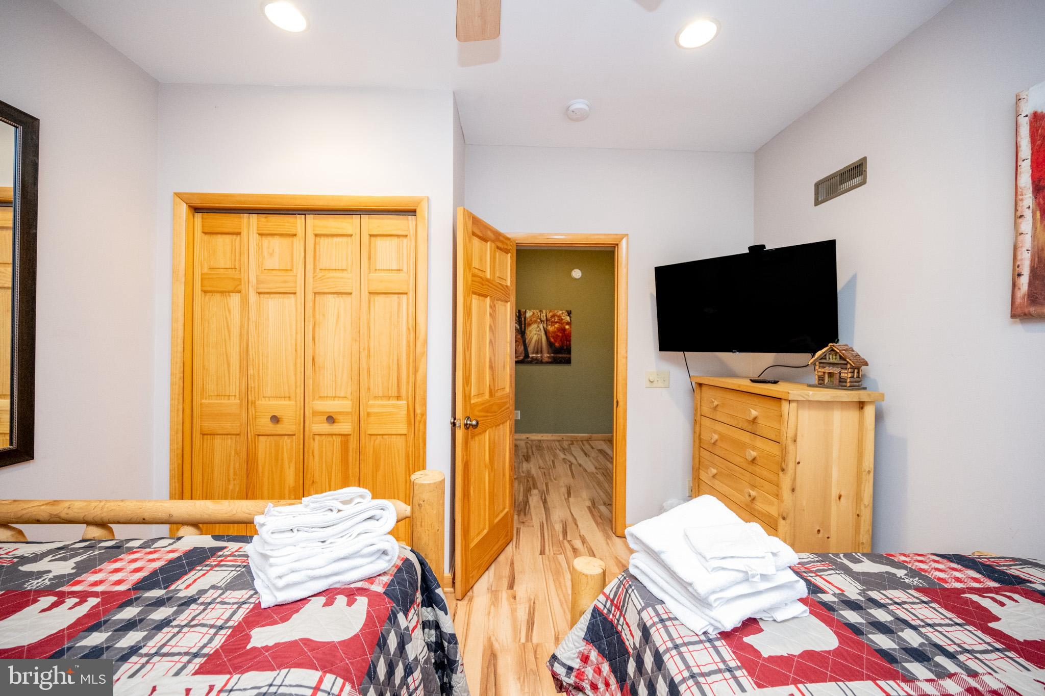 SANDY SHORES - Residential