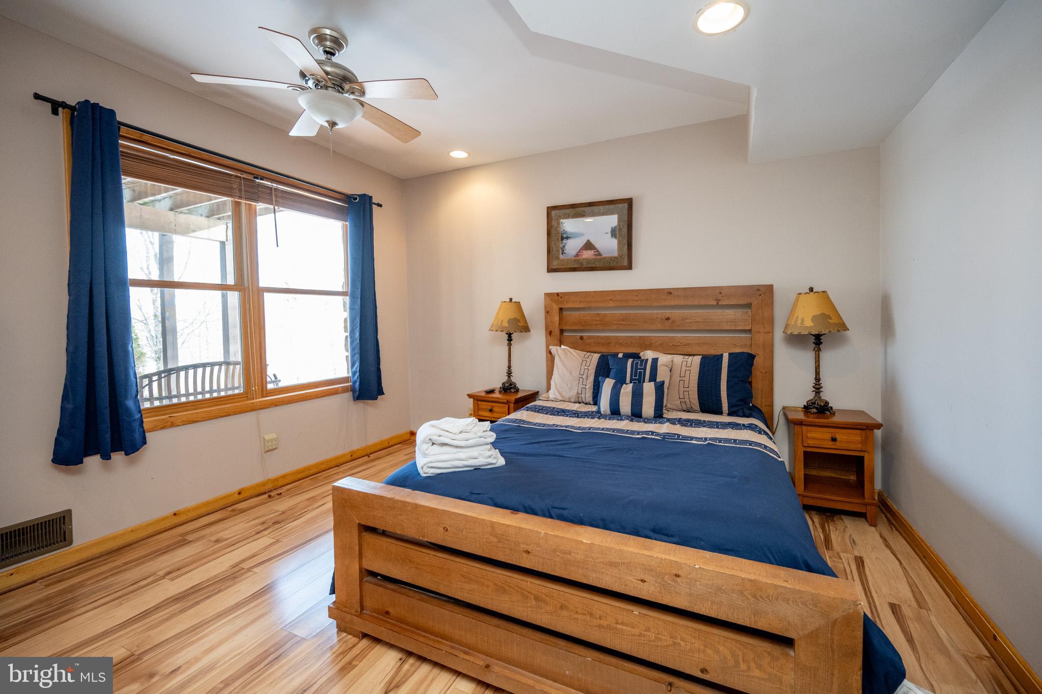 SANDY SHORES - Residential