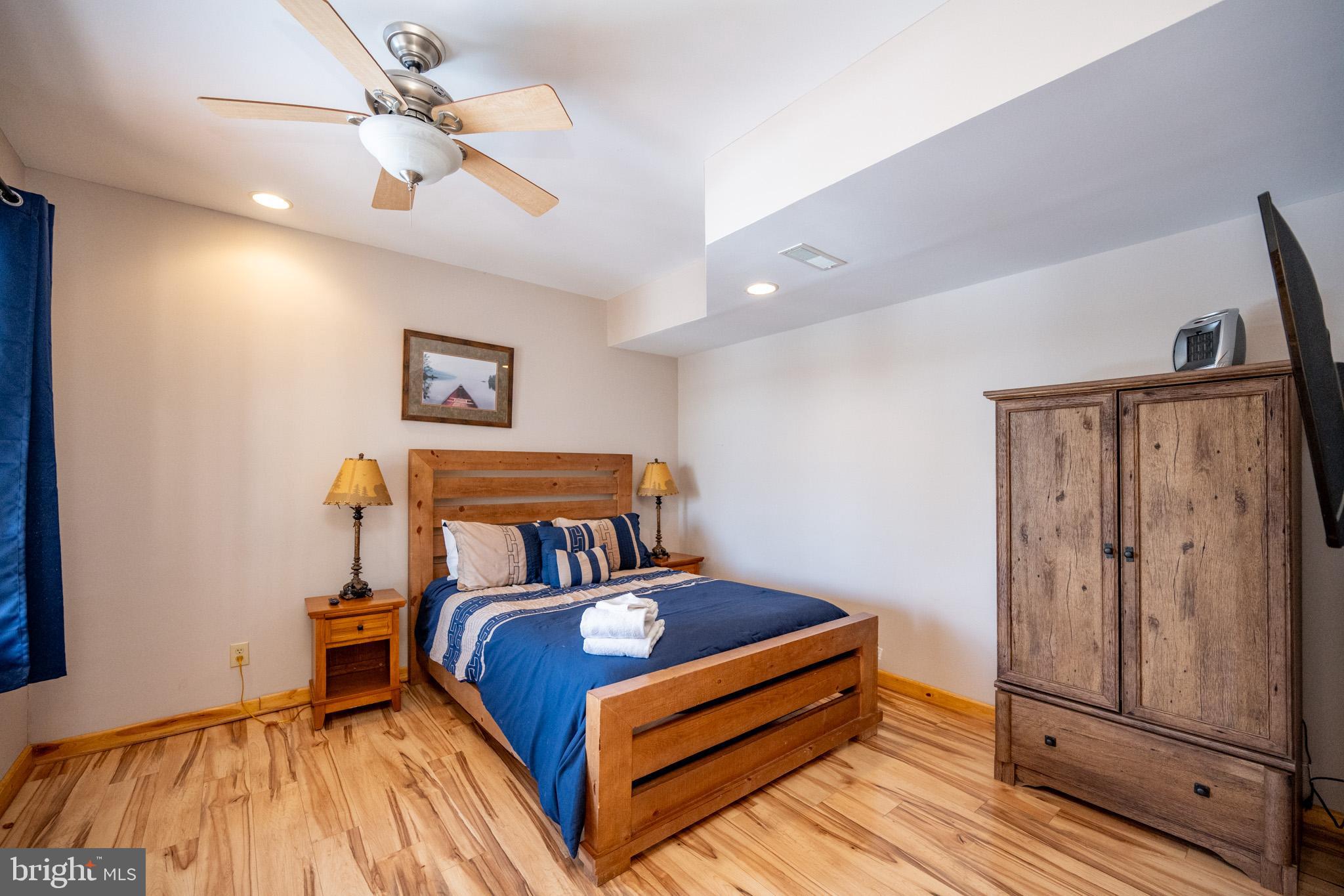 SANDY SHORES - Residential