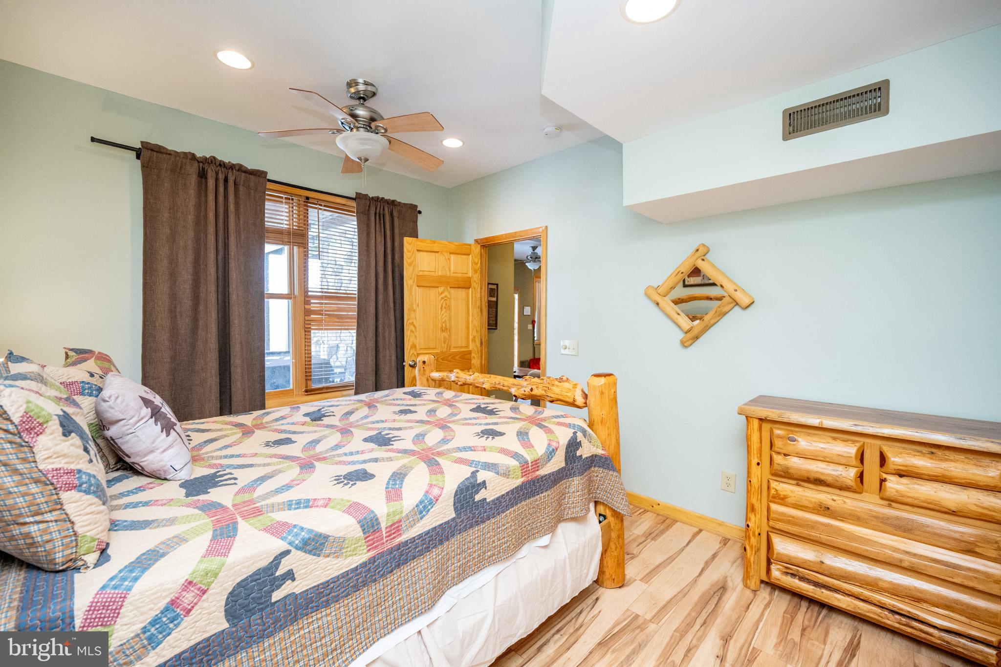 SANDY SHORES - Residential