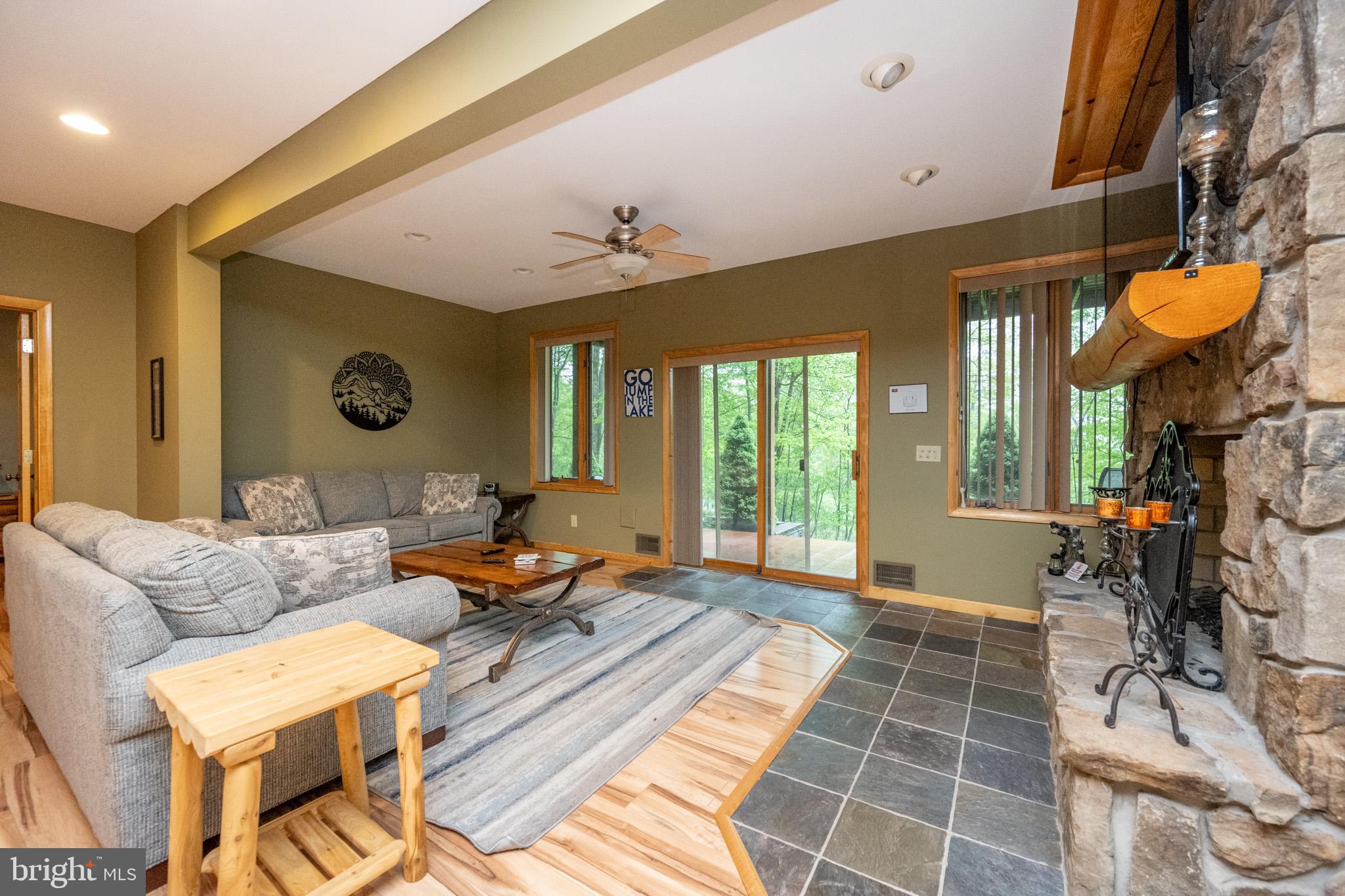 SANDY SHORES - Residential