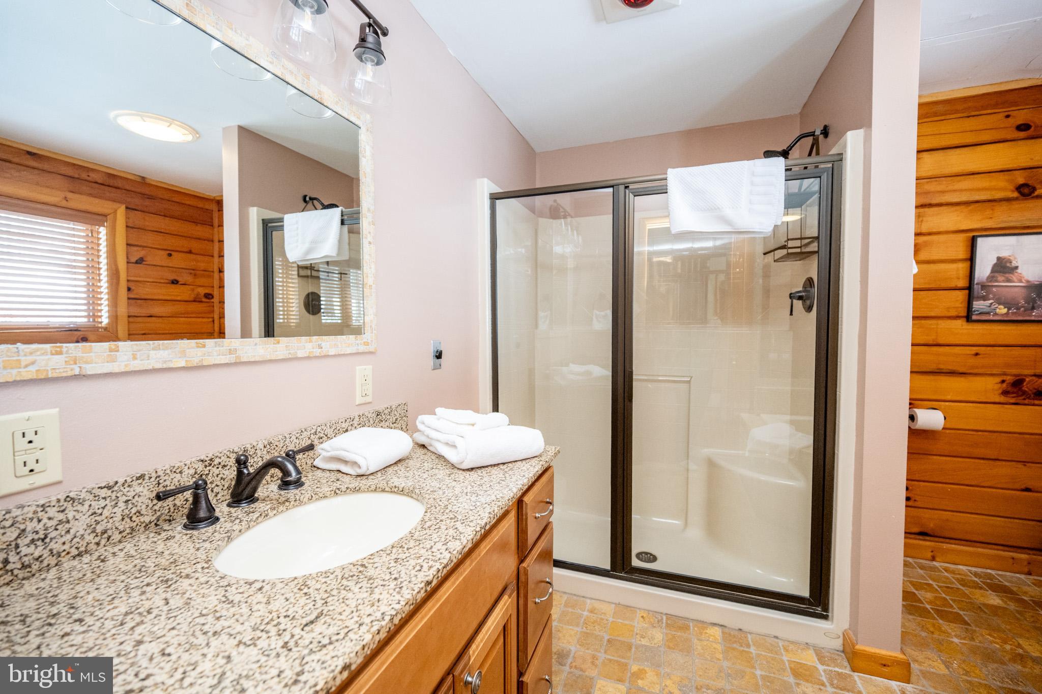 SANDY SHORES - Residential