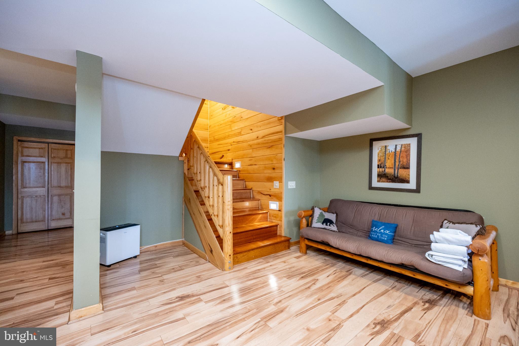 SANDY SHORES - Residential