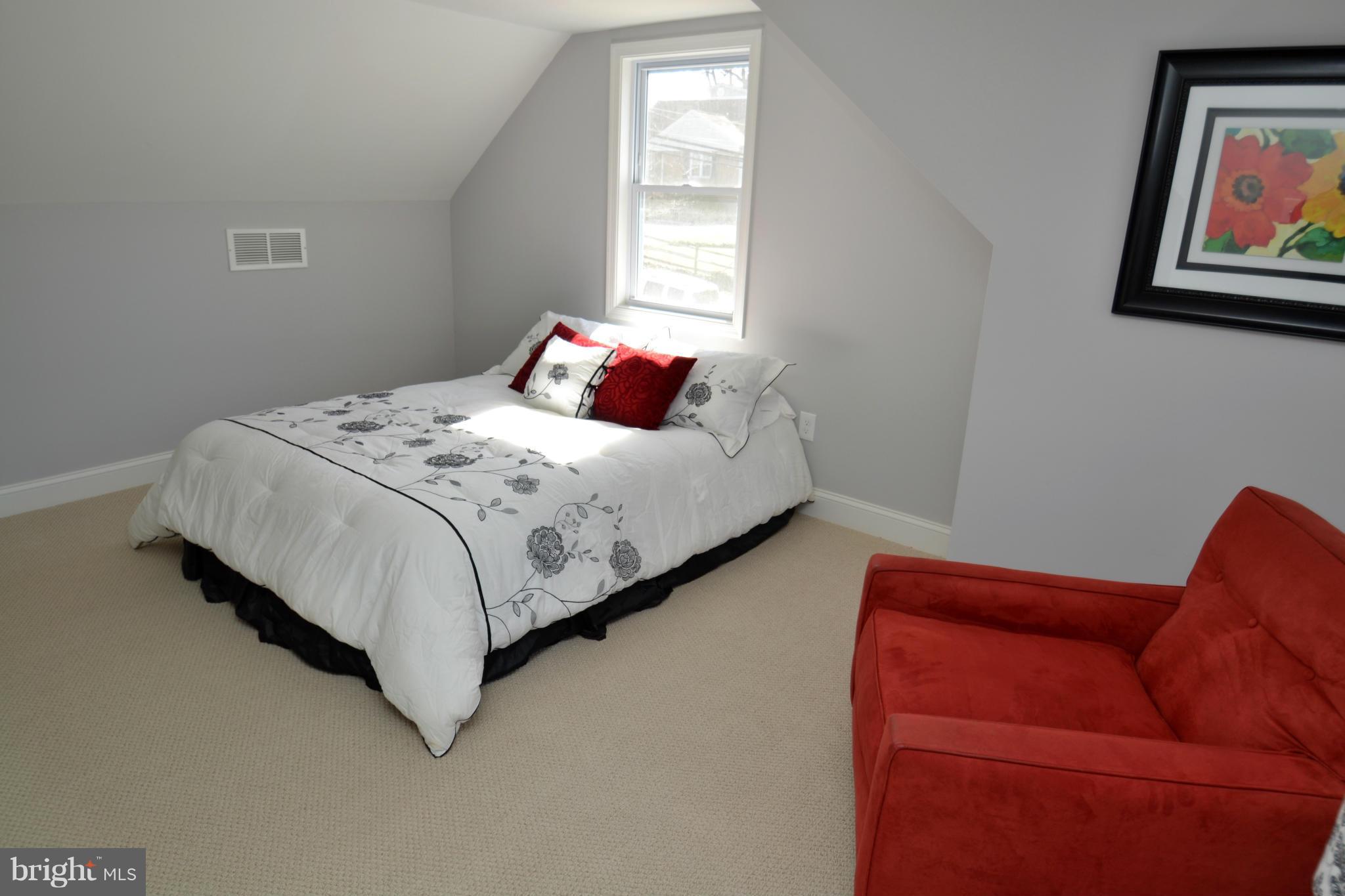 HILLENDALE FARMS - Residential