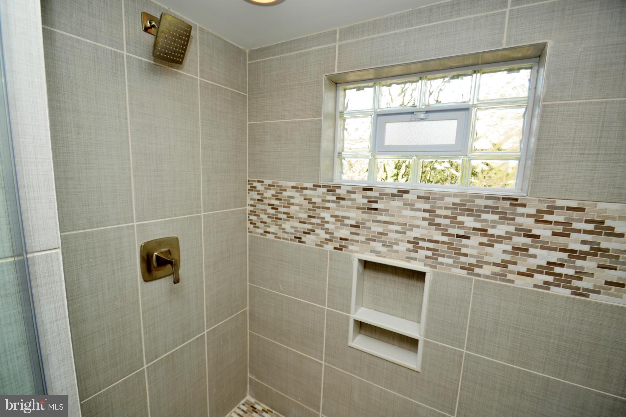 HILLENDALE FARMS - Residential