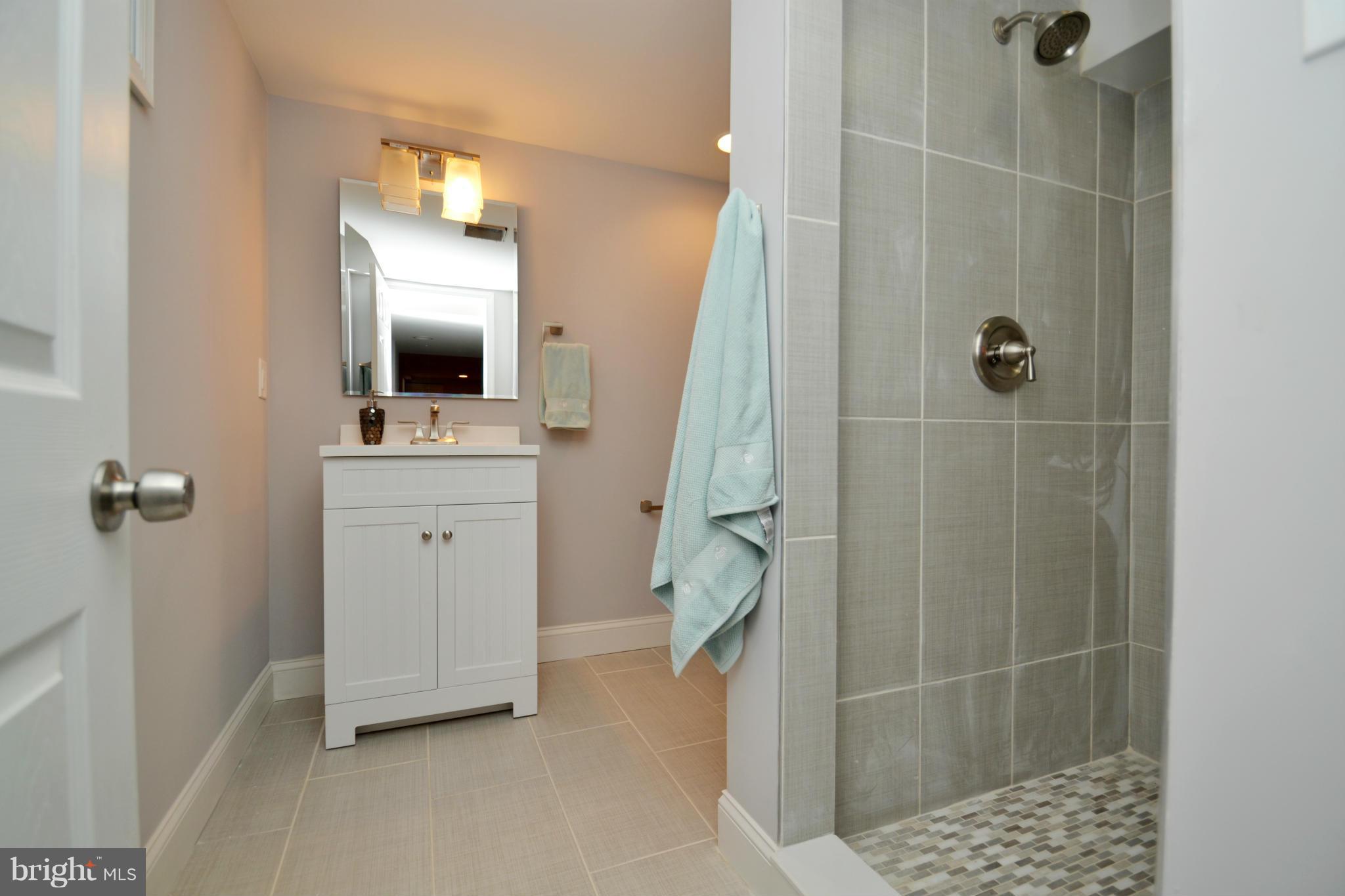 HILLENDALE FARMS - Residential