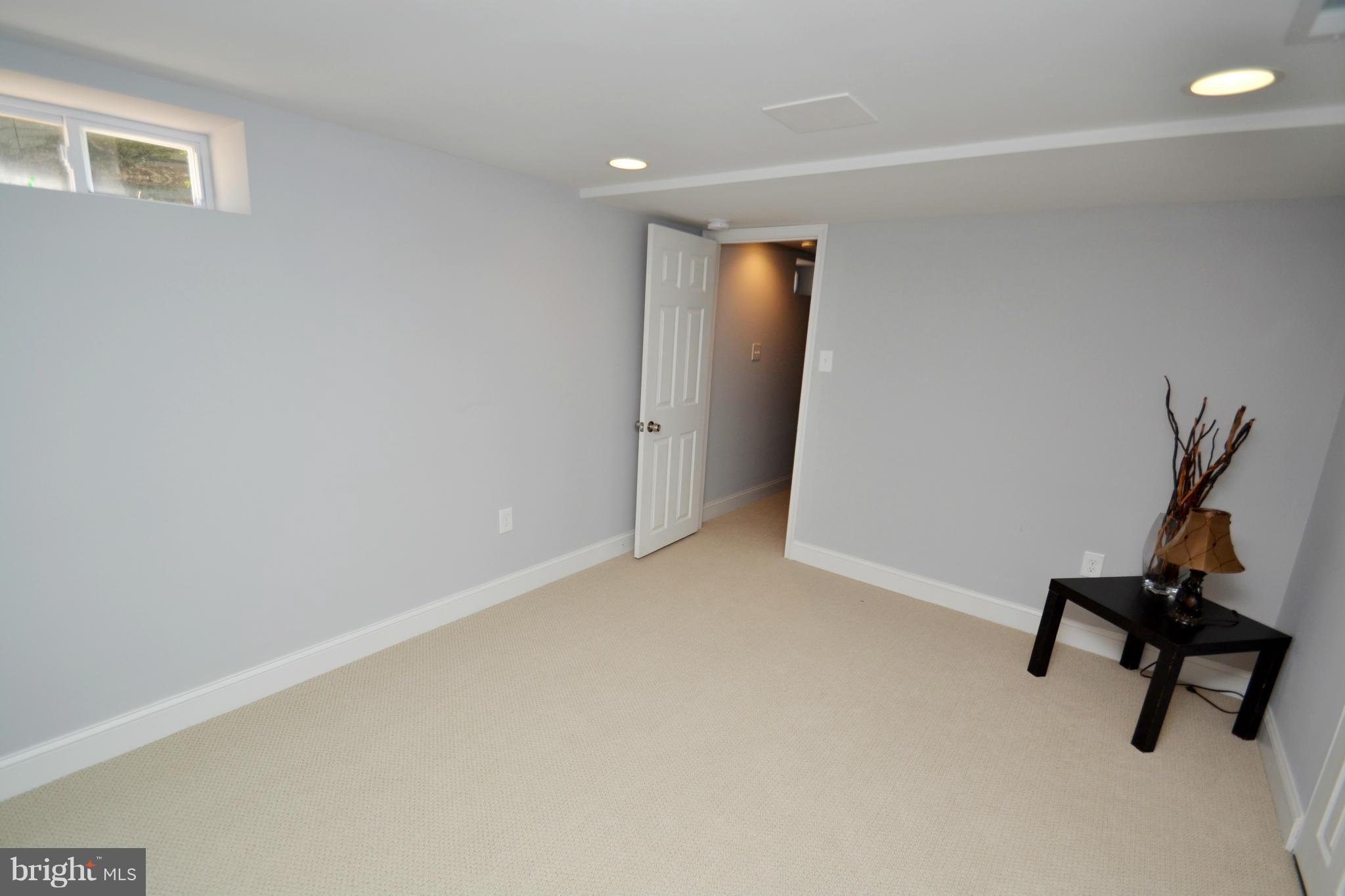 HILLENDALE FARMS - Residential