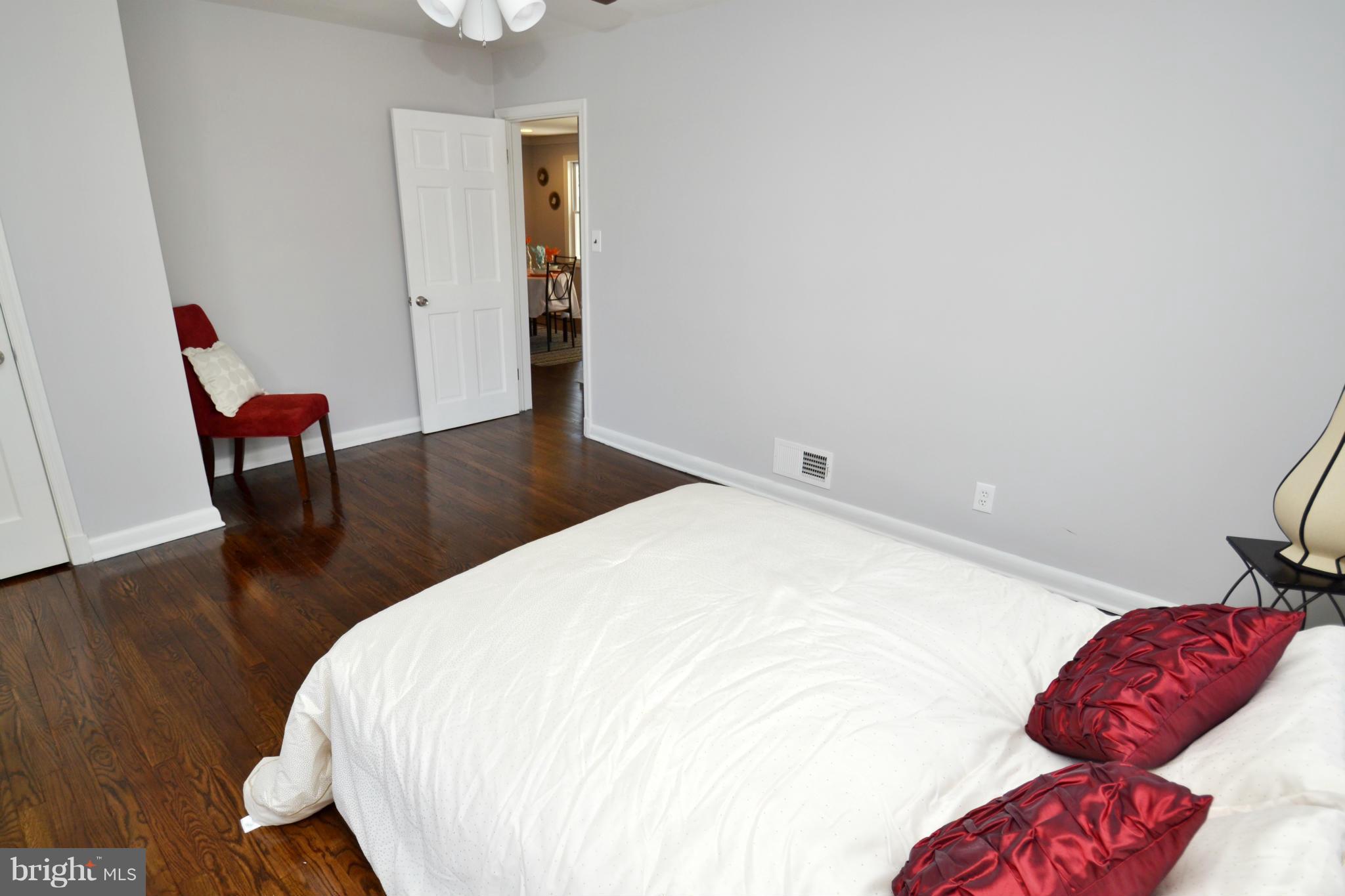 HILLENDALE FARMS - Residential