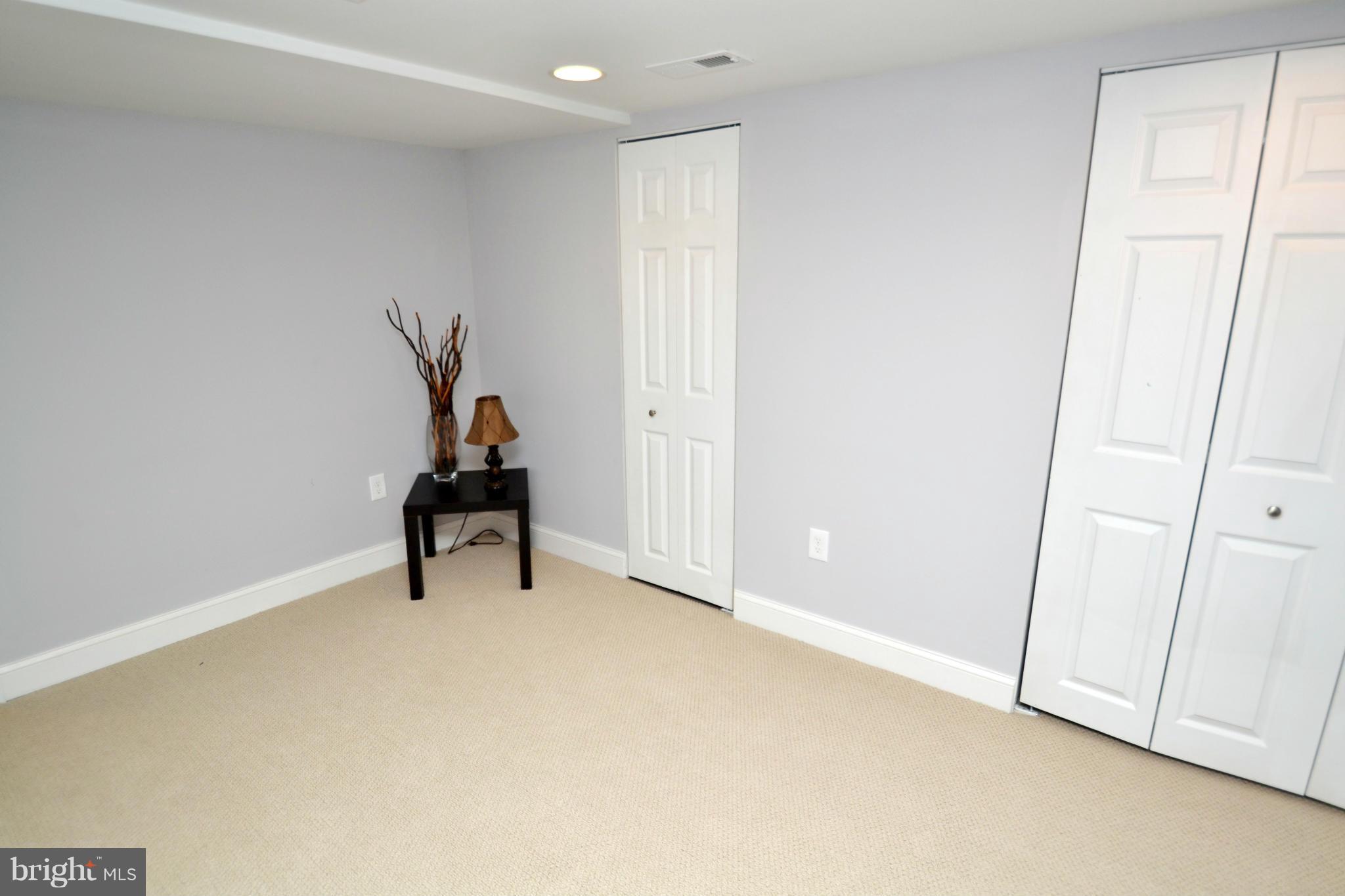 HILLENDALE FARMS - Residential