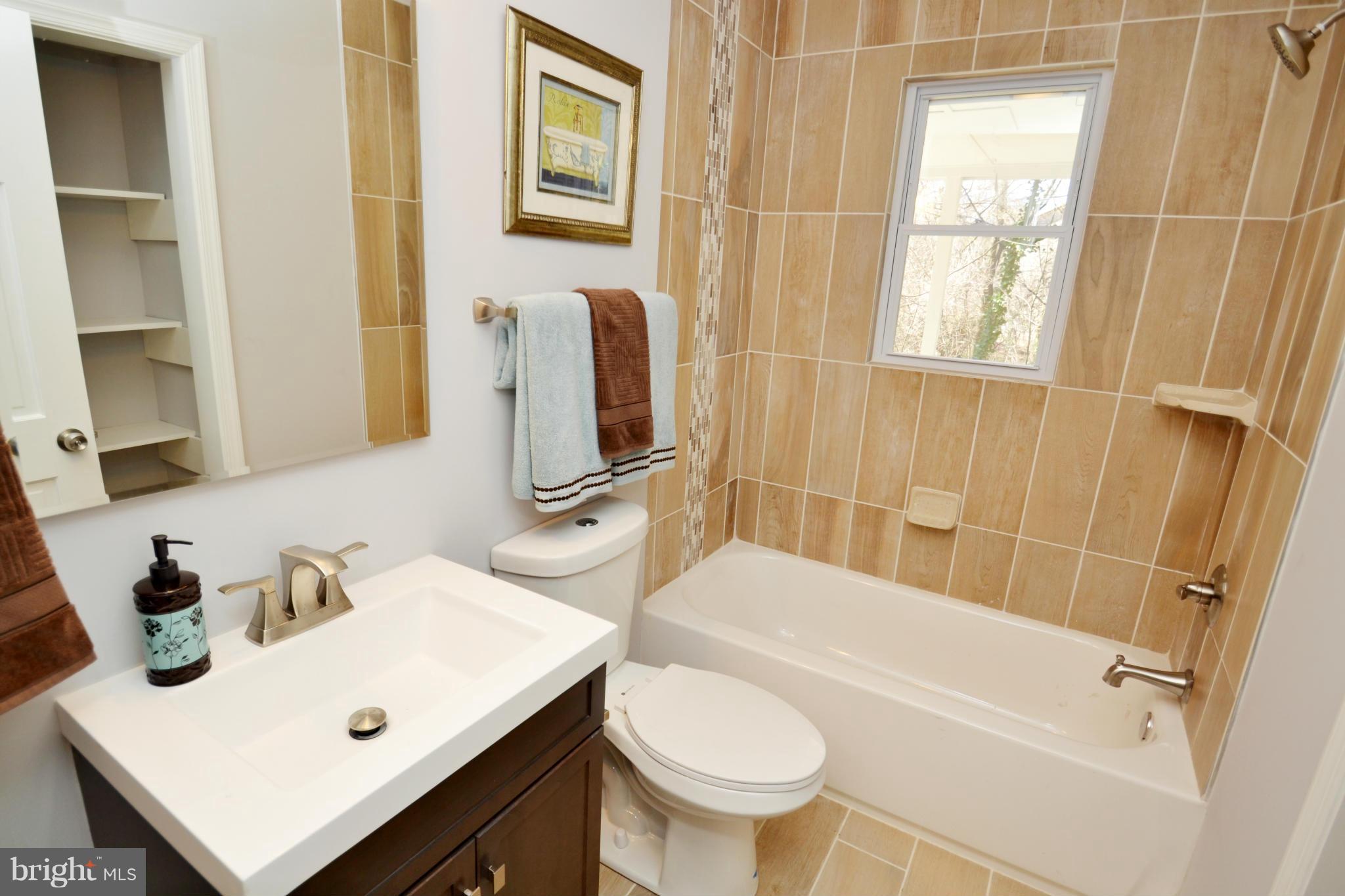 HILLENDALE FARMS - Residential