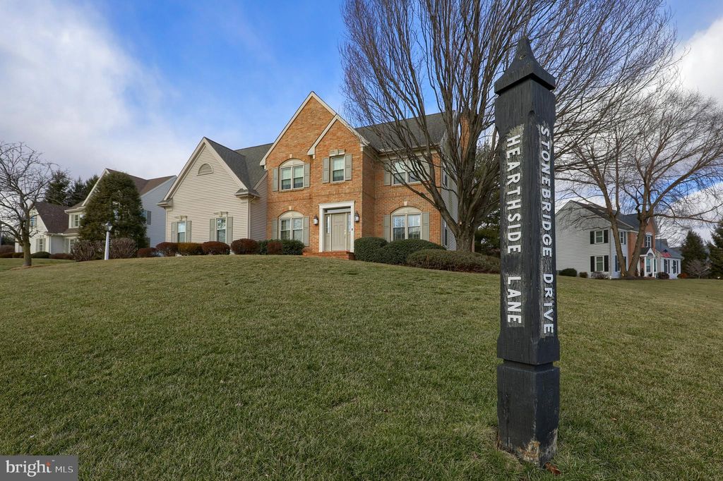 Photo of 2933 HEARTHSIDE LN, LANCASTER, PA 17601 (MLS # PALA2030428)