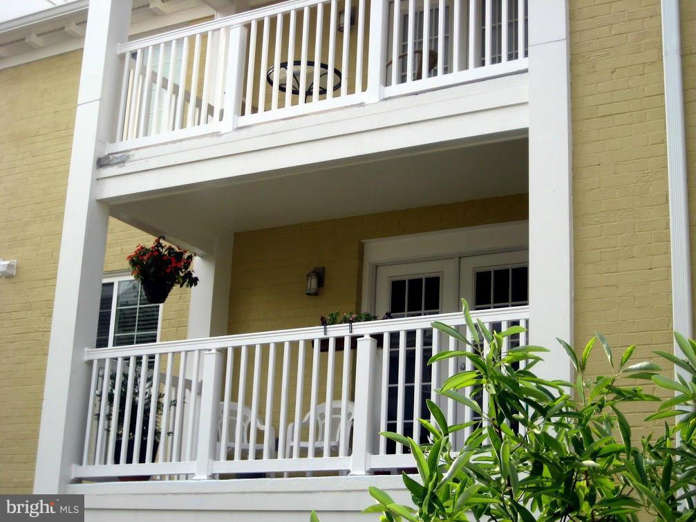 WEST VILLAGE OF SHIRLINGTON - Residential Lease