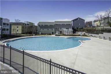 WEST VILLAGE OF SHIRLINGTON - Residential Lease