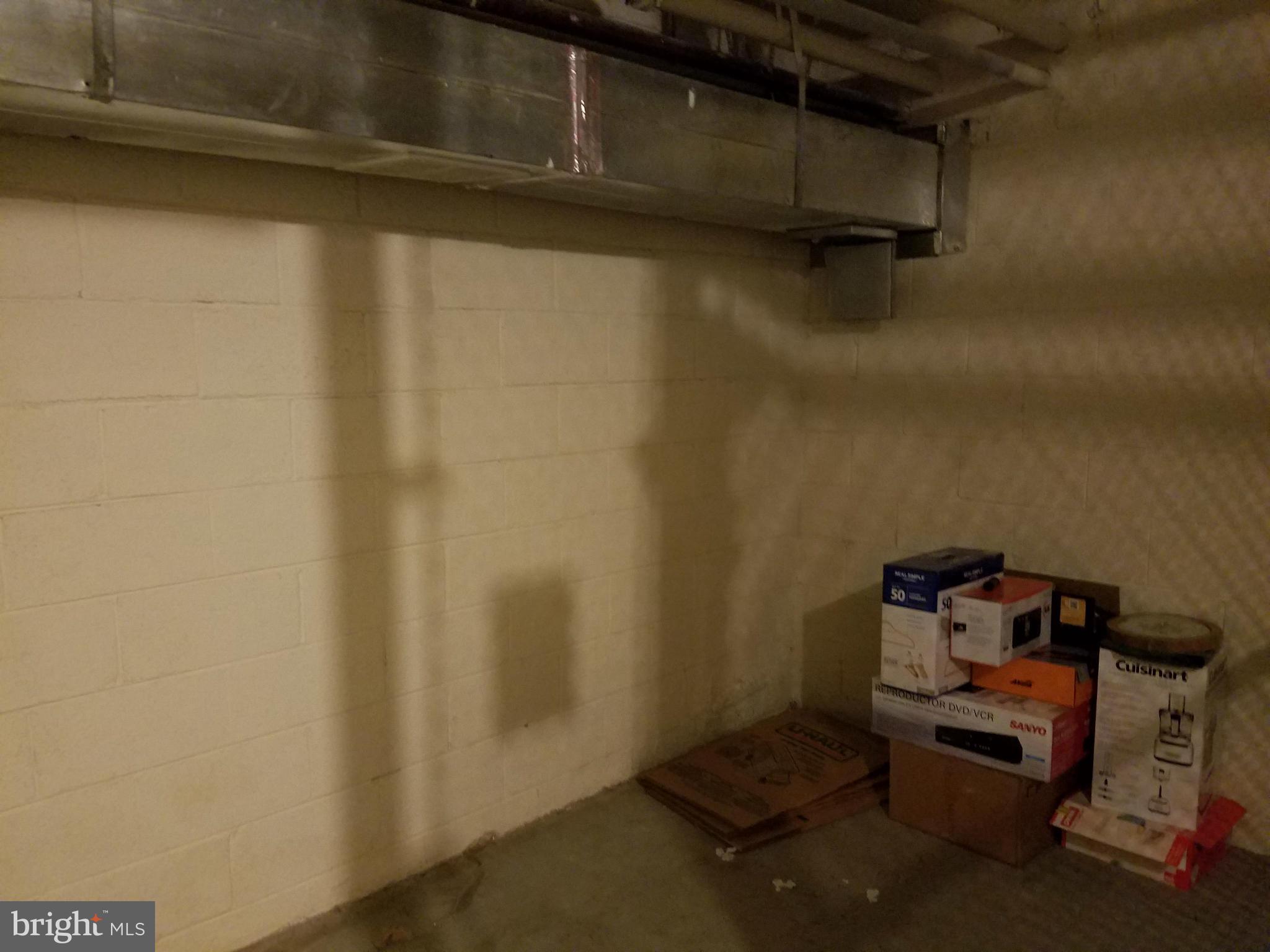 WEST VILLAGE OF SHIRLINGTON - Residential Lease