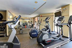 EASTVIEW AT BALLSTON METRO - Residential