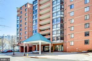 EASTVIEW AT BALLSTON METRO - Residential