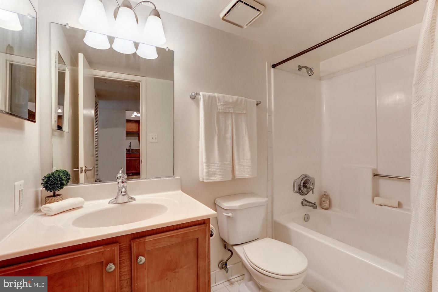 EASTVIEW AT BALLSTON METRO - Residential