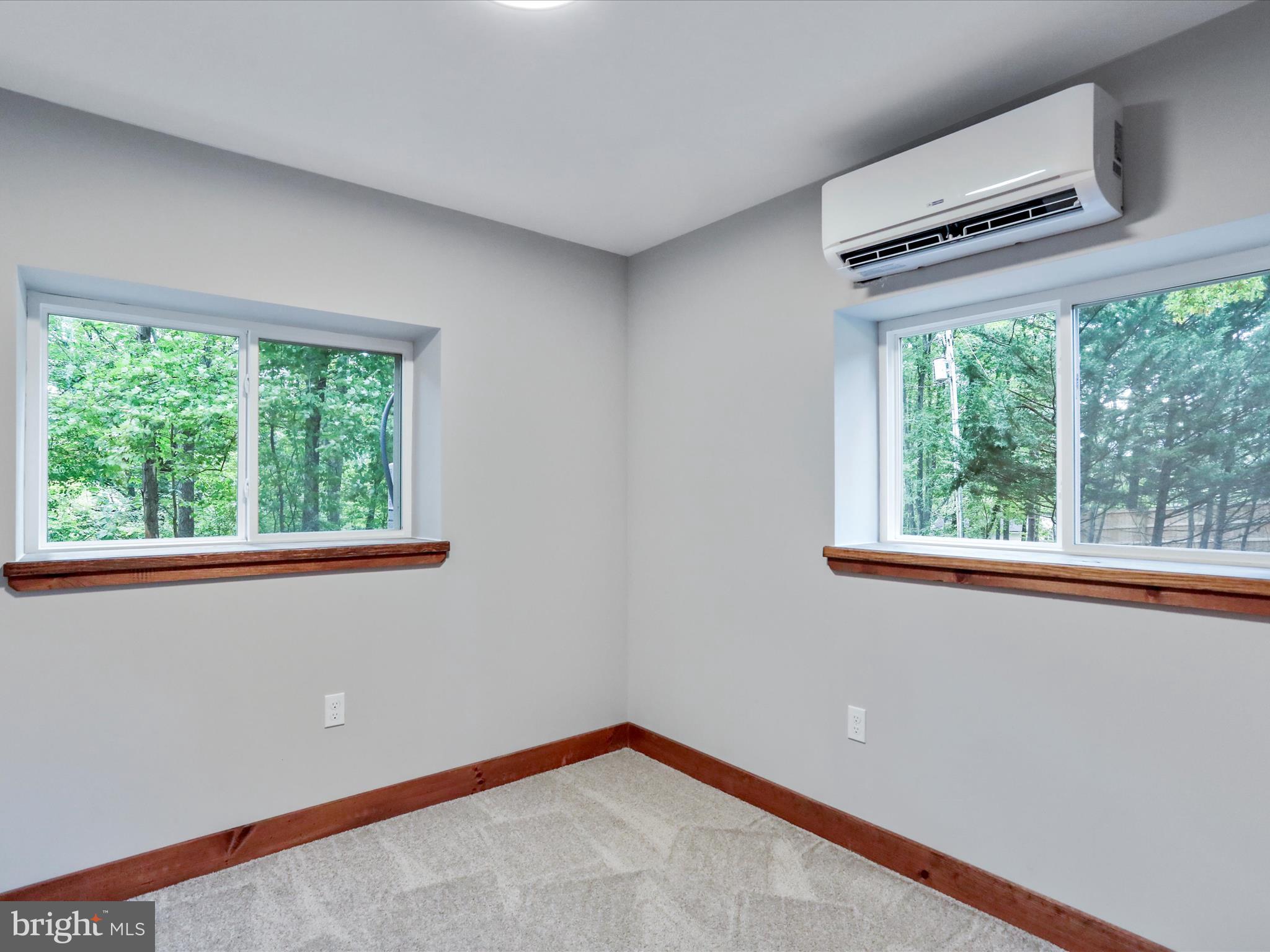 SLEEPY VIEW ESTATES - Residential