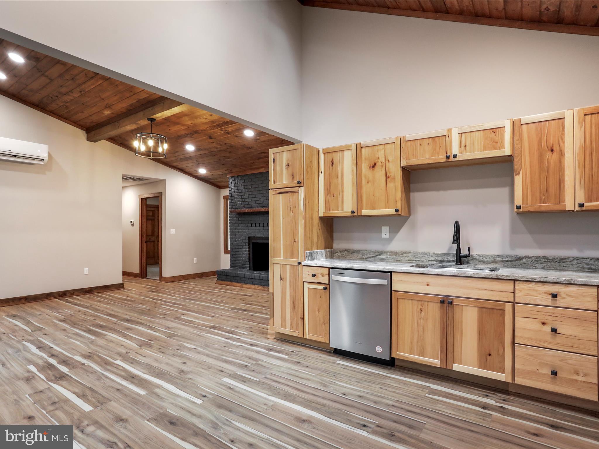 SLEEPY VIEW ESTATES - Residential