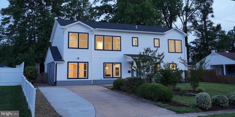 Photo of 7304 Dickenson Street, SPRINGFIELD, VA 22150 (MLS # VAFX2344406)