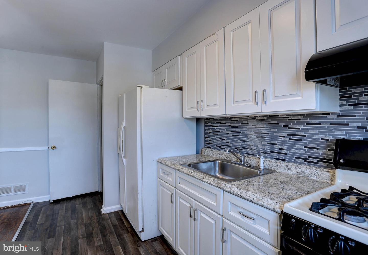 GREEN SPRING - Residential Lease