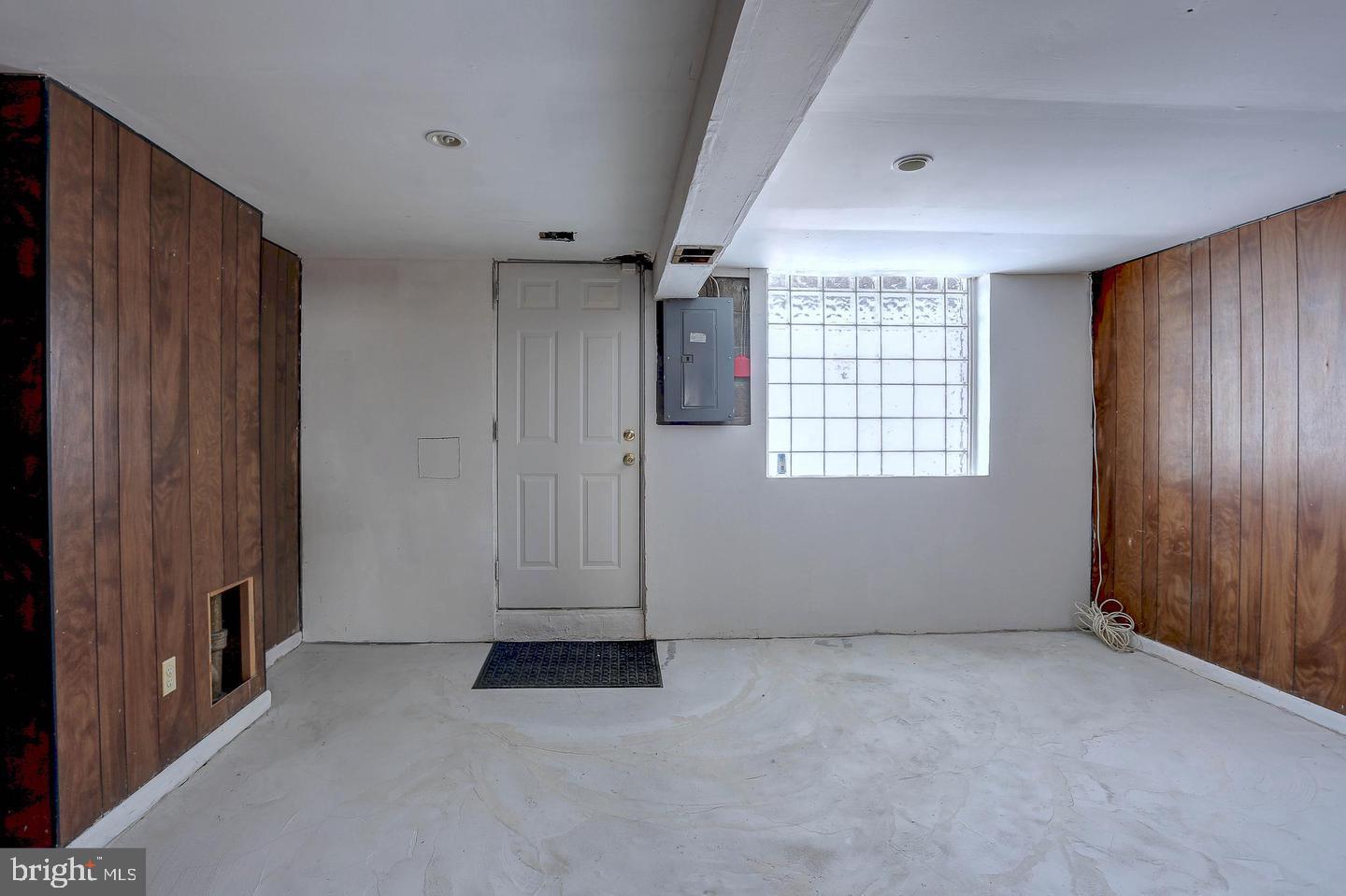 GREEN SPRING - Residential Lease