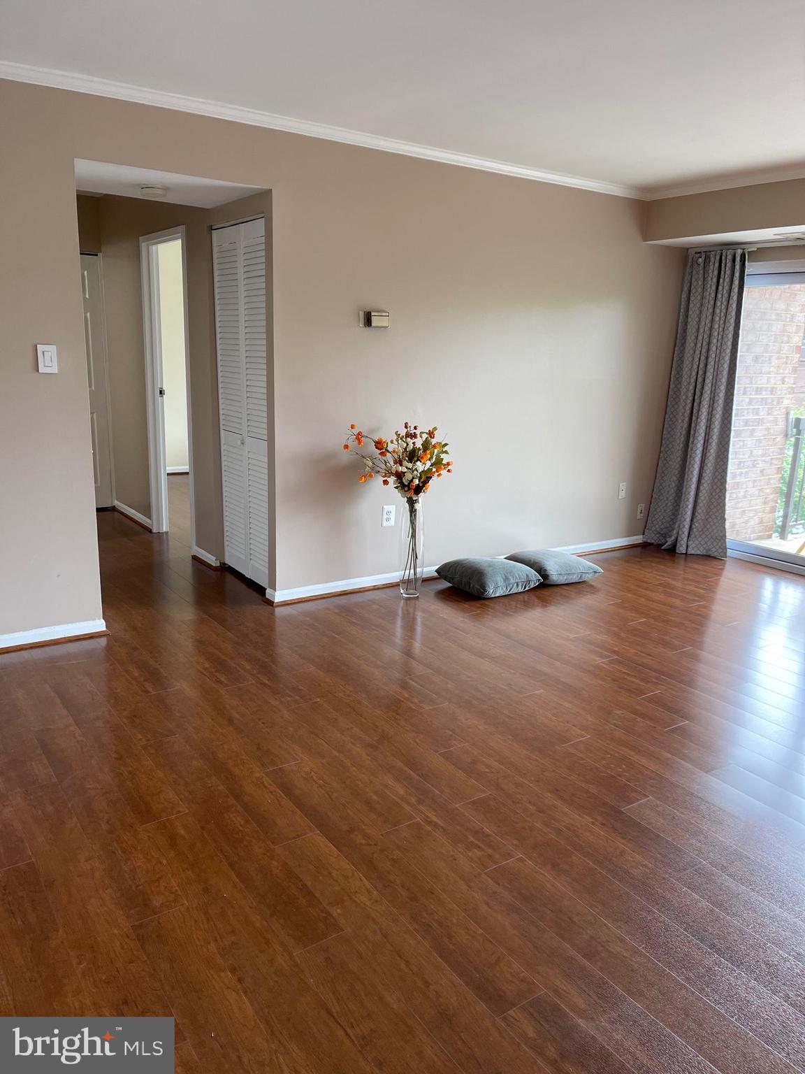 HAWTHORNE VILLAGE - Residential Lease