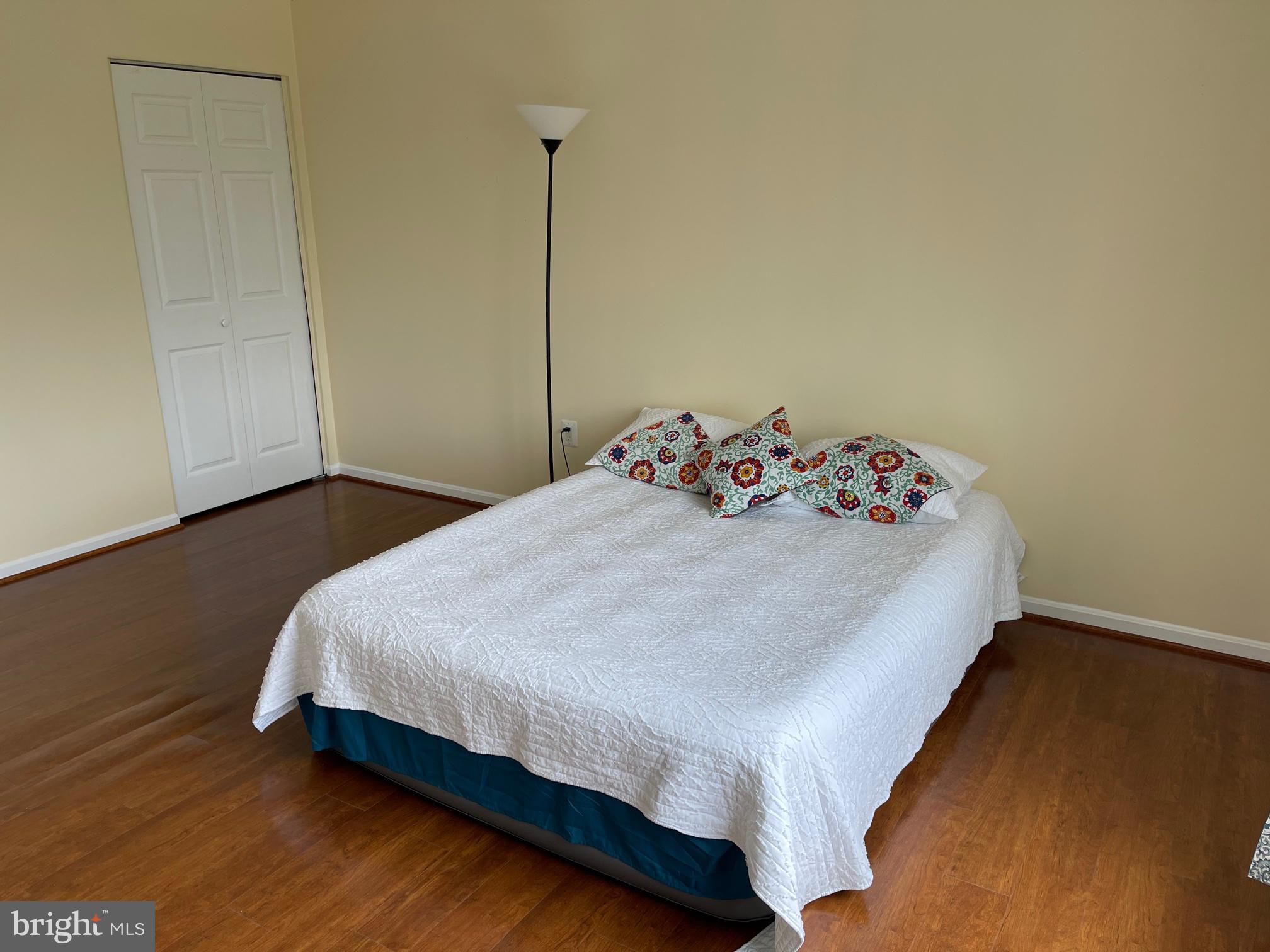 HAWTHORNE VILLAGE - Residential Lease