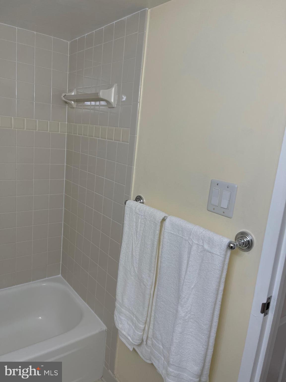 HAWTHORNE VILLAGE - Residential Lease