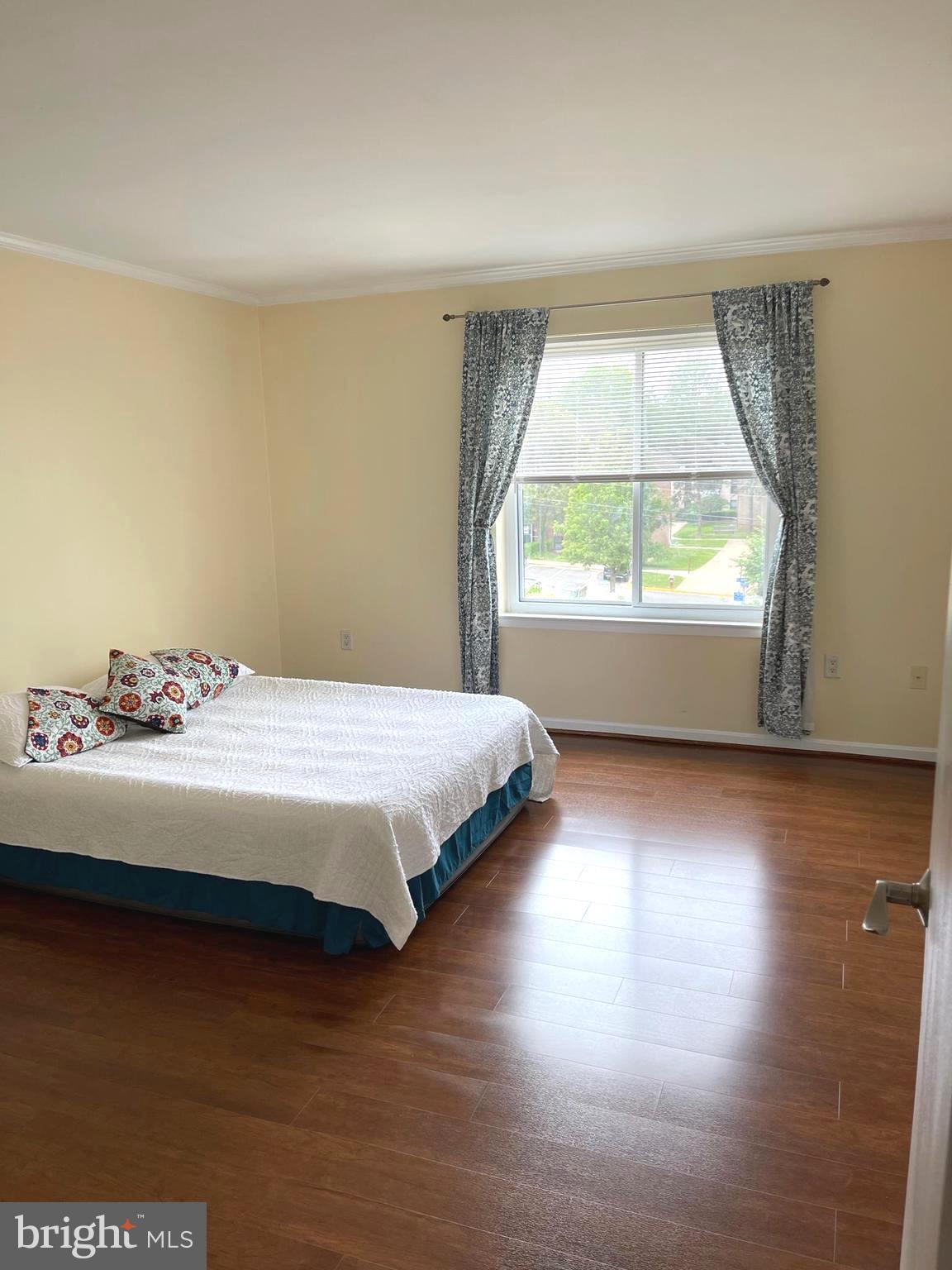 HAWTHORNE VILLAGE - Residential Lease