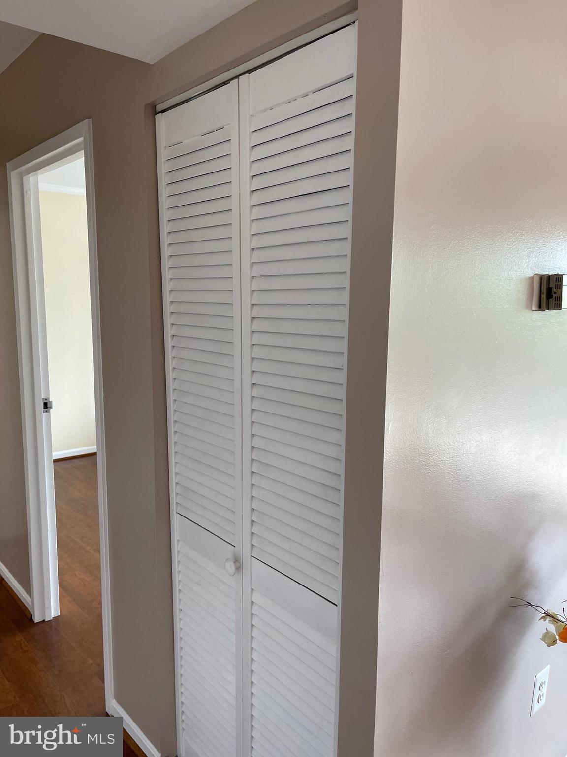 HAWTHORNE VILLAGE - Residential Lease